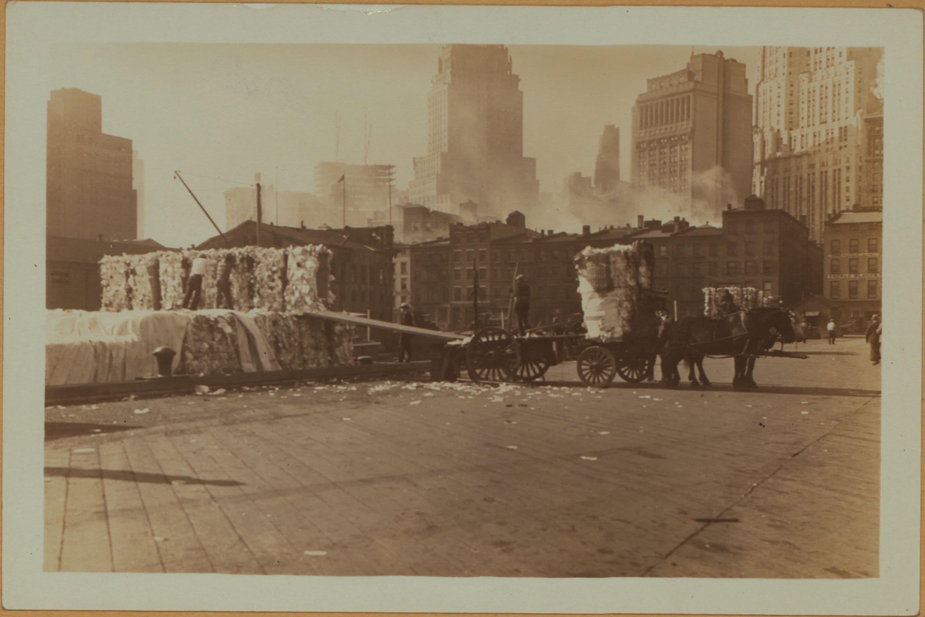 East River - Pier 11 - Manhattan - South Street - Jones lane - [Bank of Manhattan - Doherty Building.]