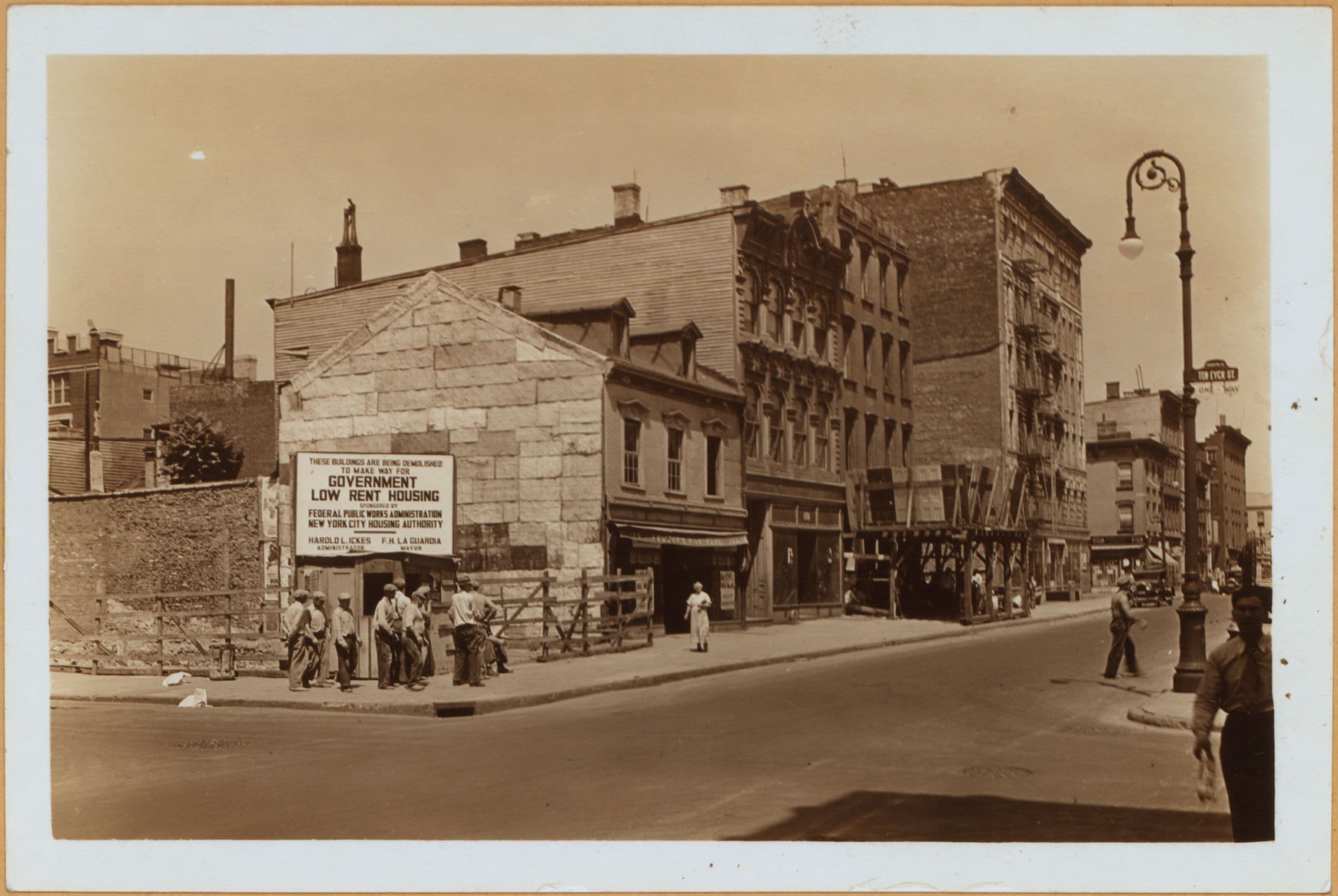 Brooklyn: Manhattan Avenue - Ten Eyck Street