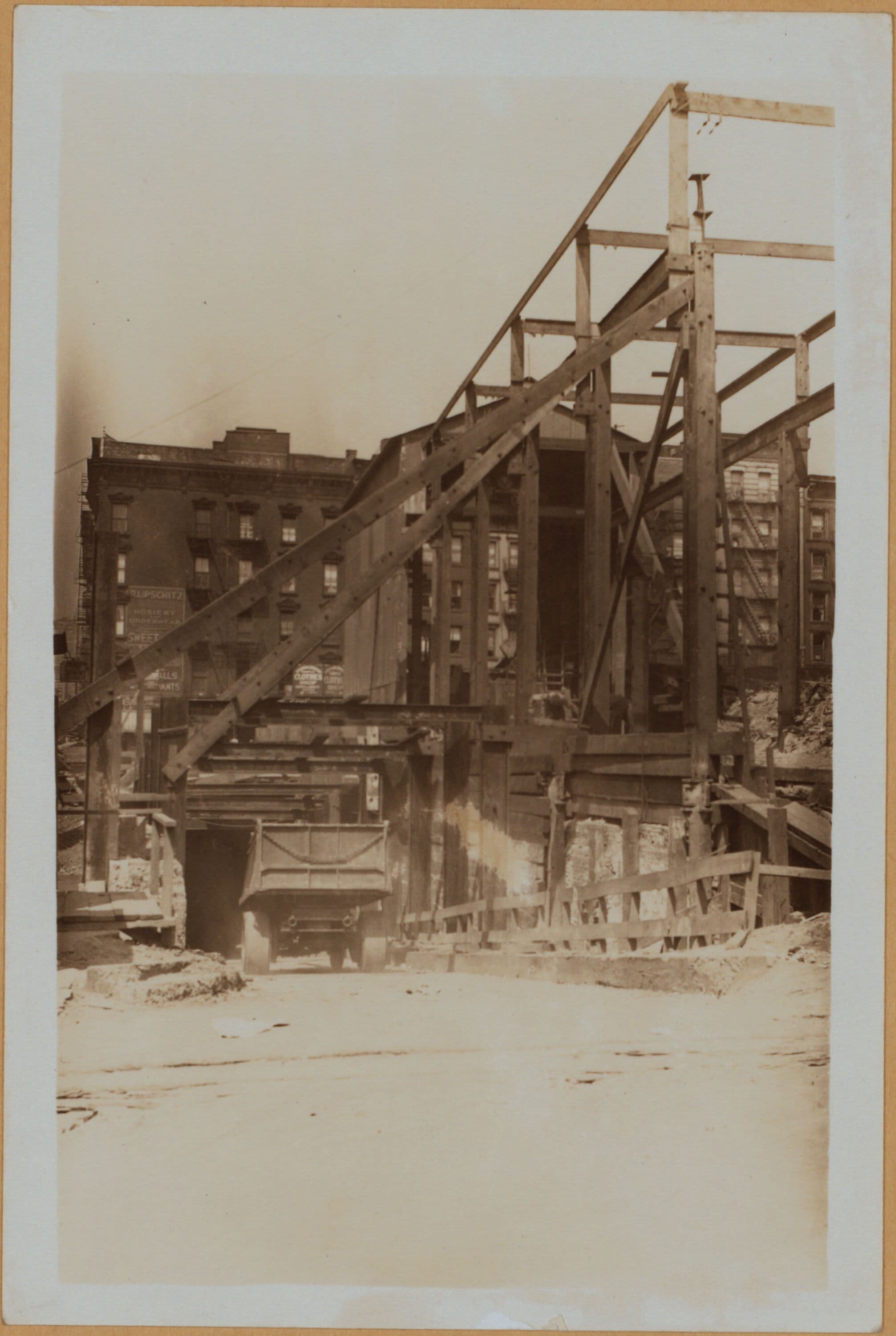 Manhattan: Hester Street - Essex Street