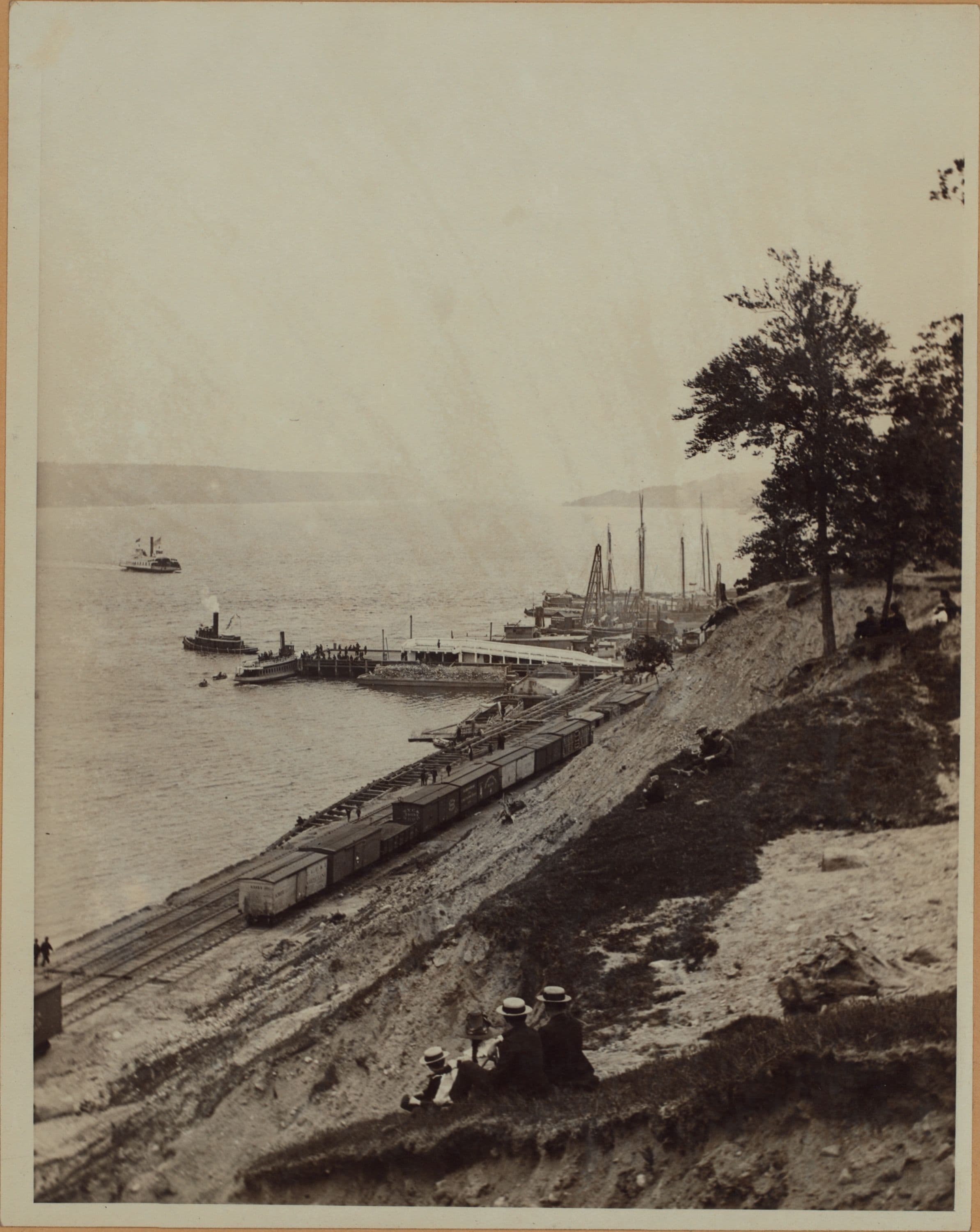 Manhattan: Riverside Park - [Across the North (Hudson) River - Tiemann Place - 125th Street (West).]