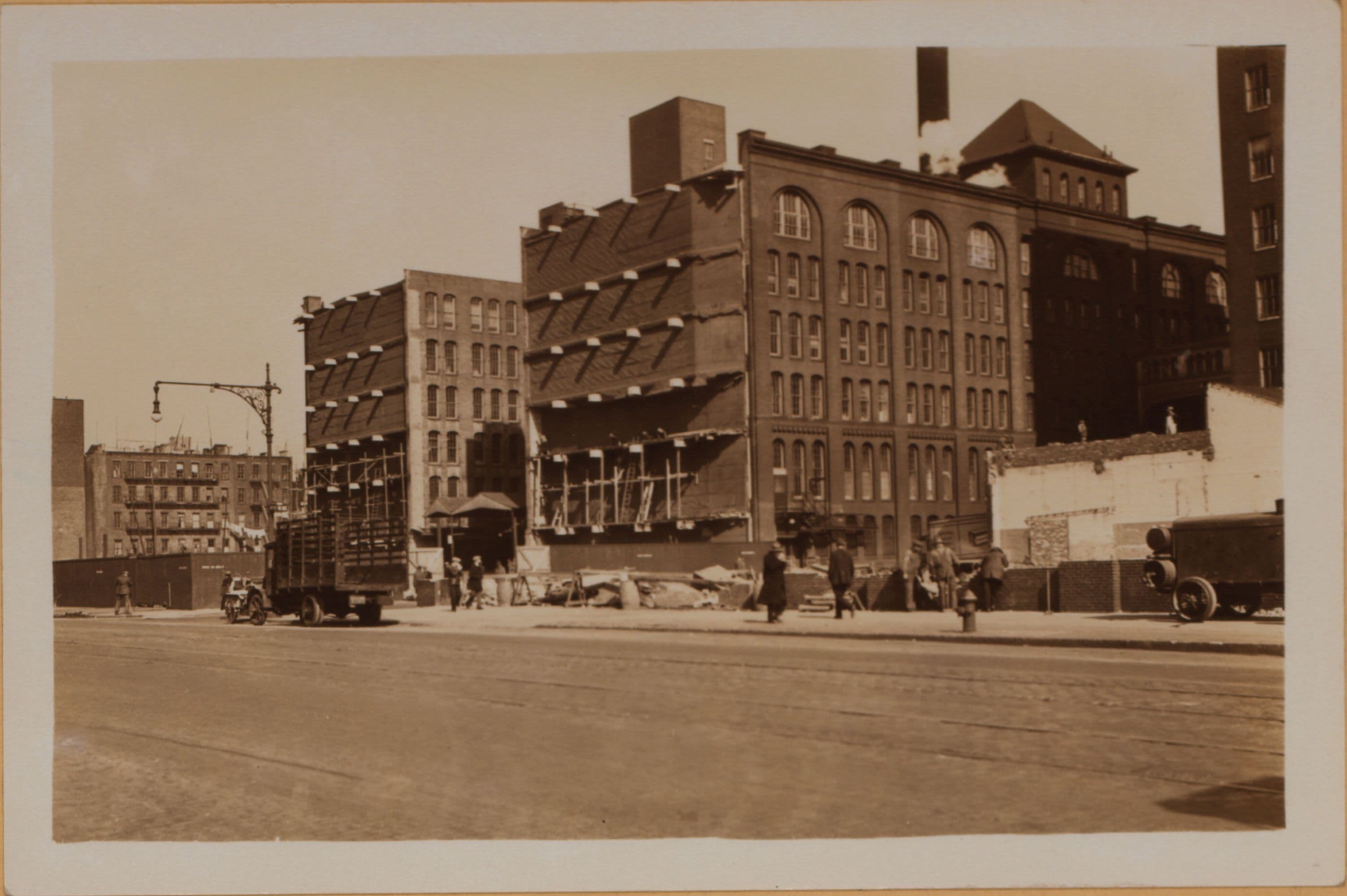 Manhattan: 10th Avenue - 15th Street, 1933