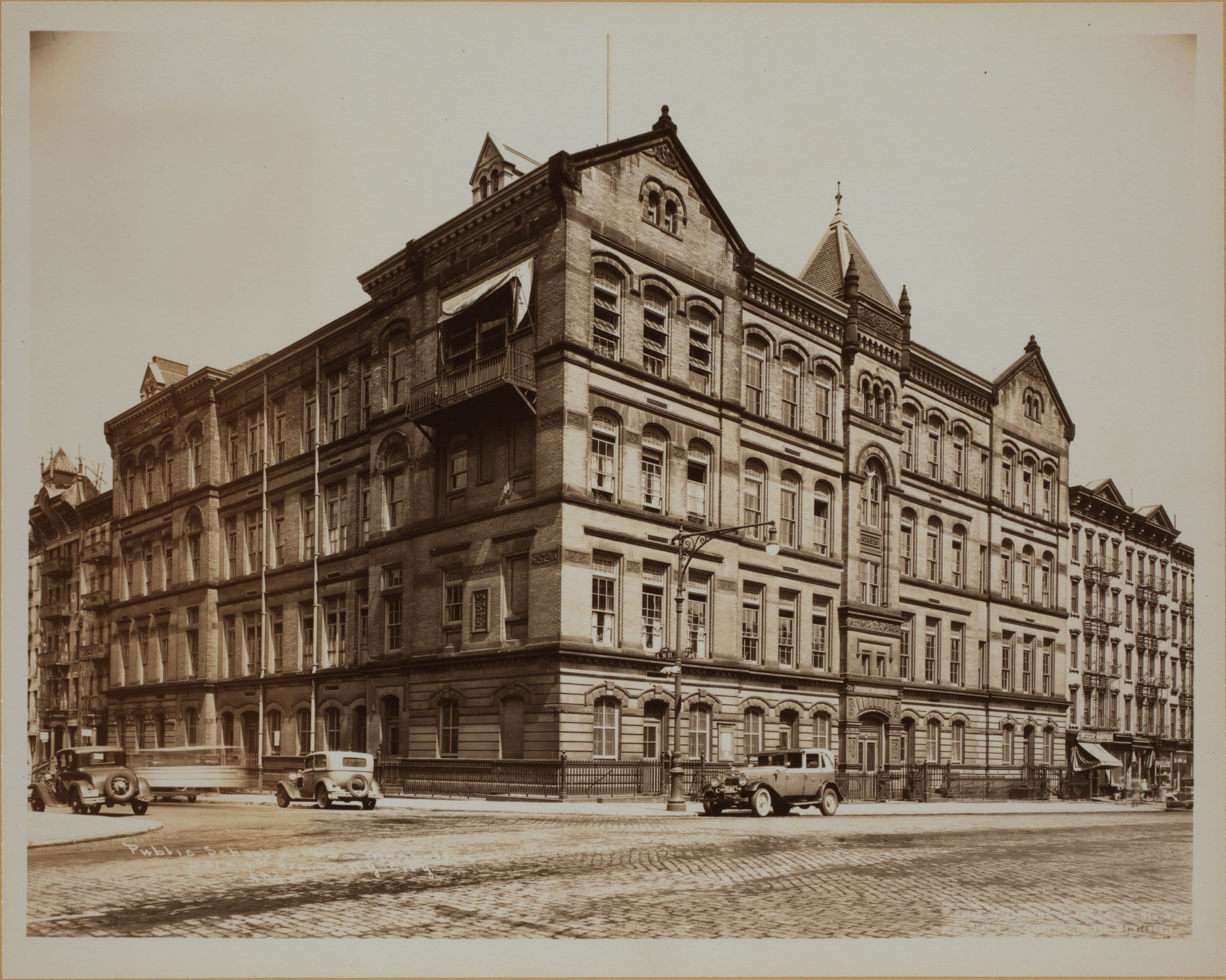 Manhattan: 1st Ave. - 51st St. E.