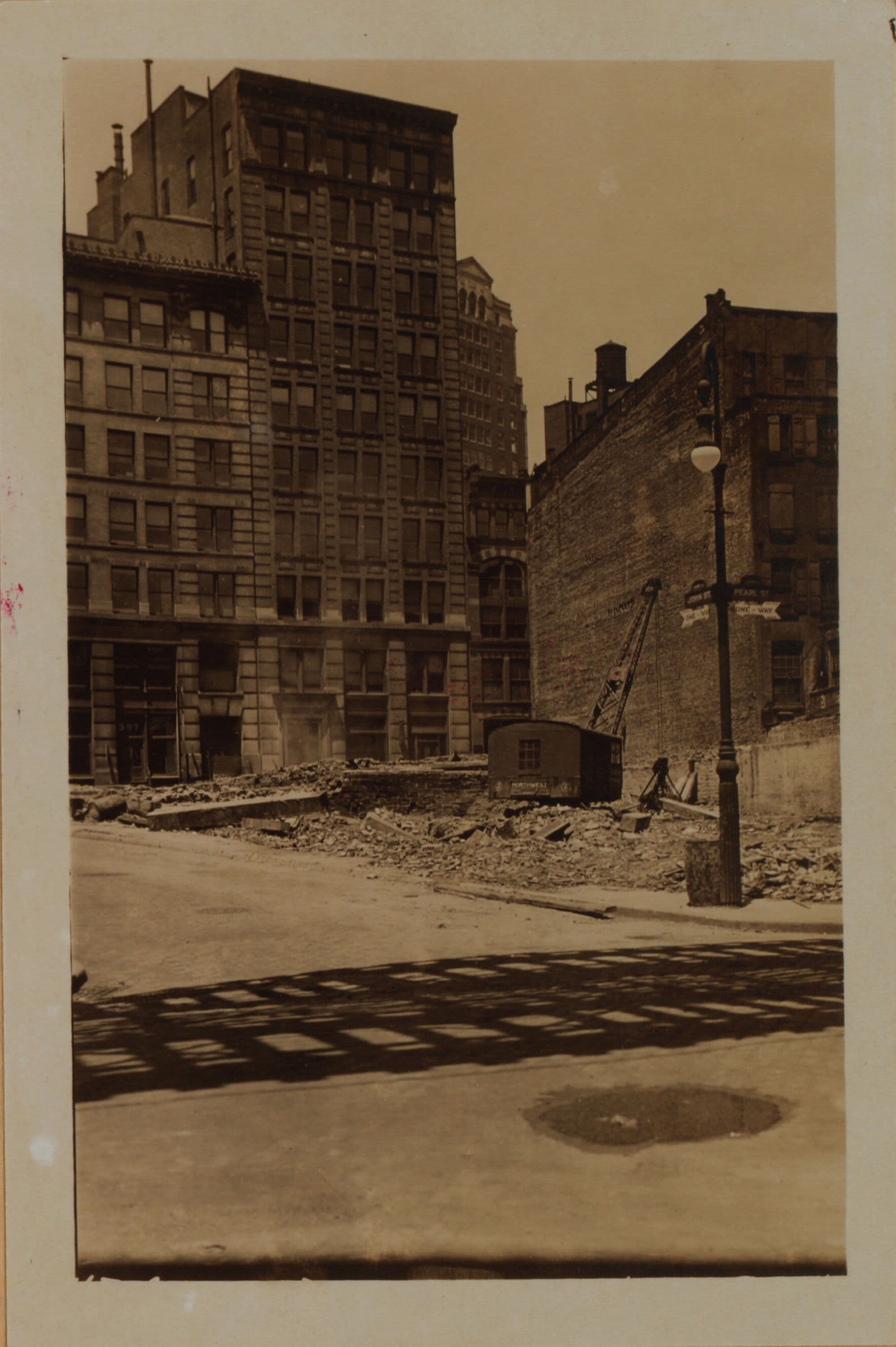 Manhattan: John Street - Pearl Street