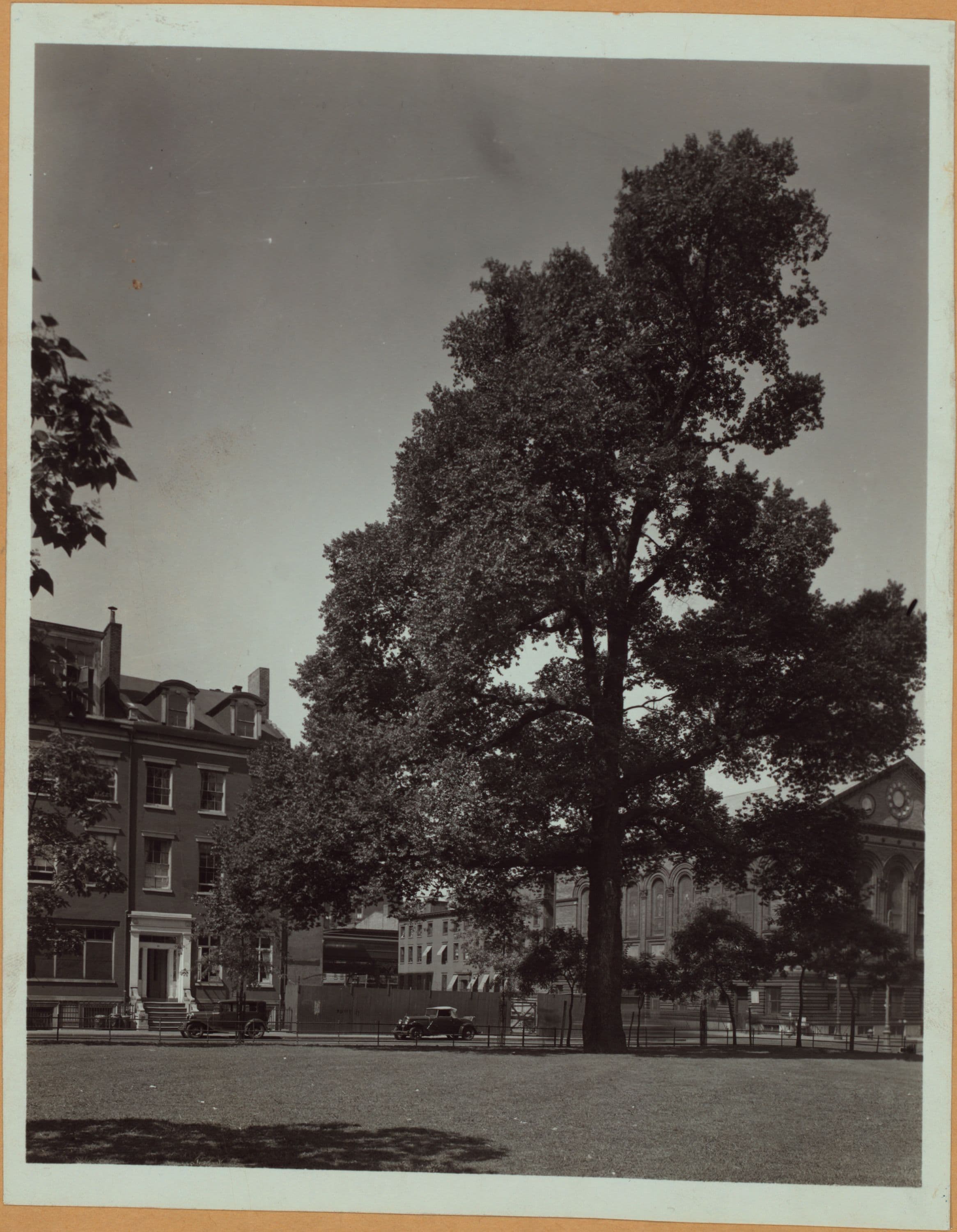 Manhattan: Washington Square South - West Broadway, 1936