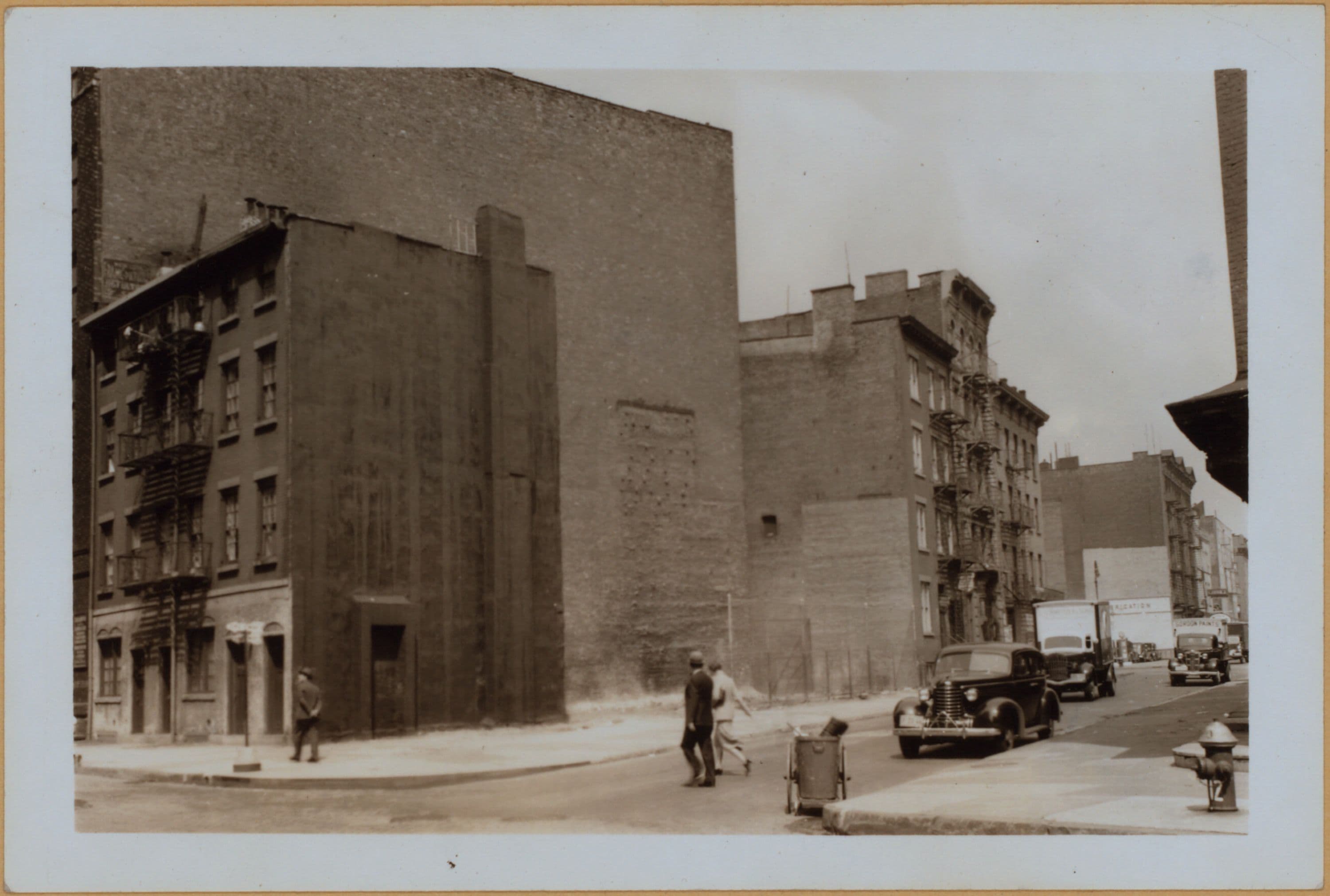 Manhattan: Charles Street - Greenwich Street