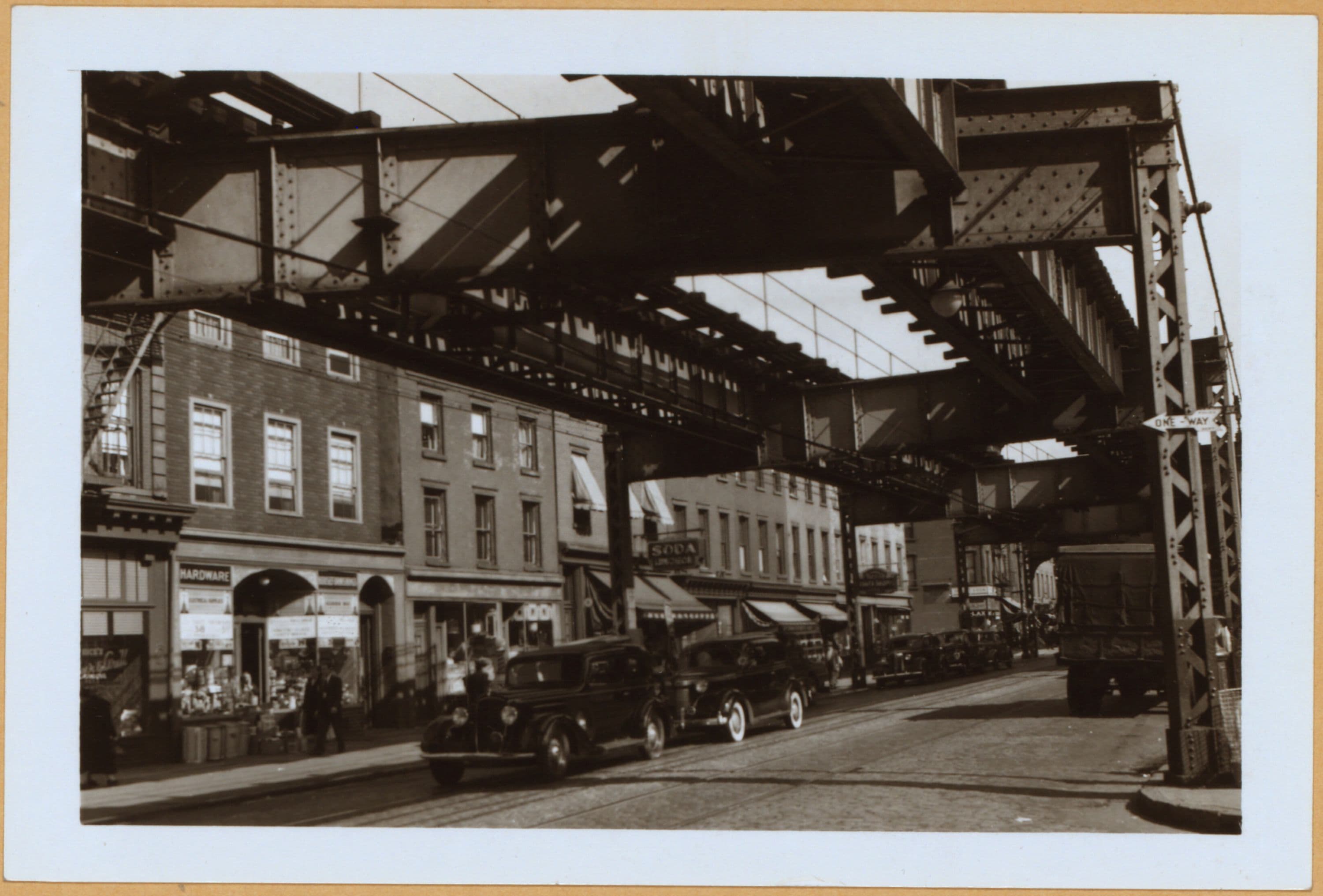 Brooklyn: Myrtle Avenue - Carlton Avenue