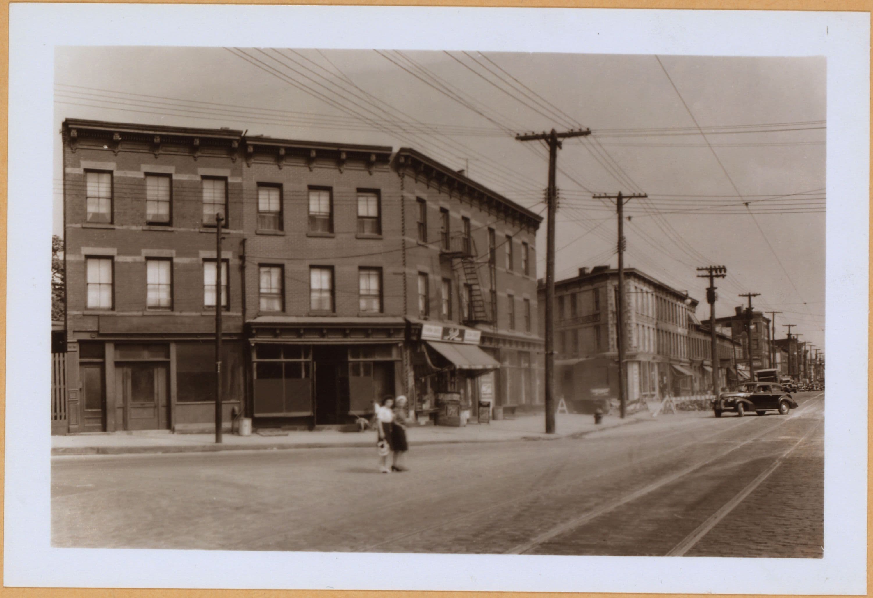 Brooklyn: Hamilton Avenue - Hicks Street