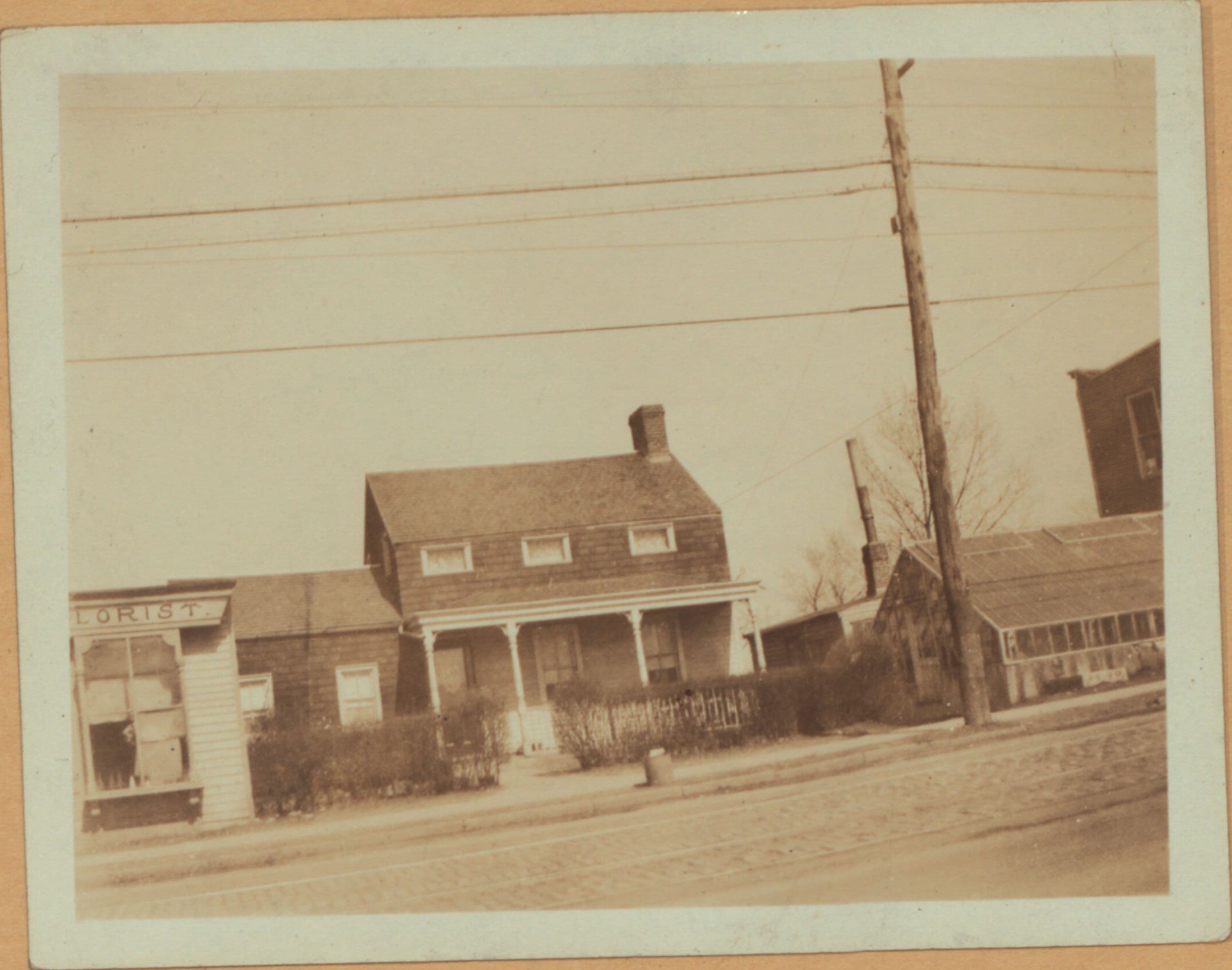 Queens: Metropolitan Avenue - Pleasant View Street