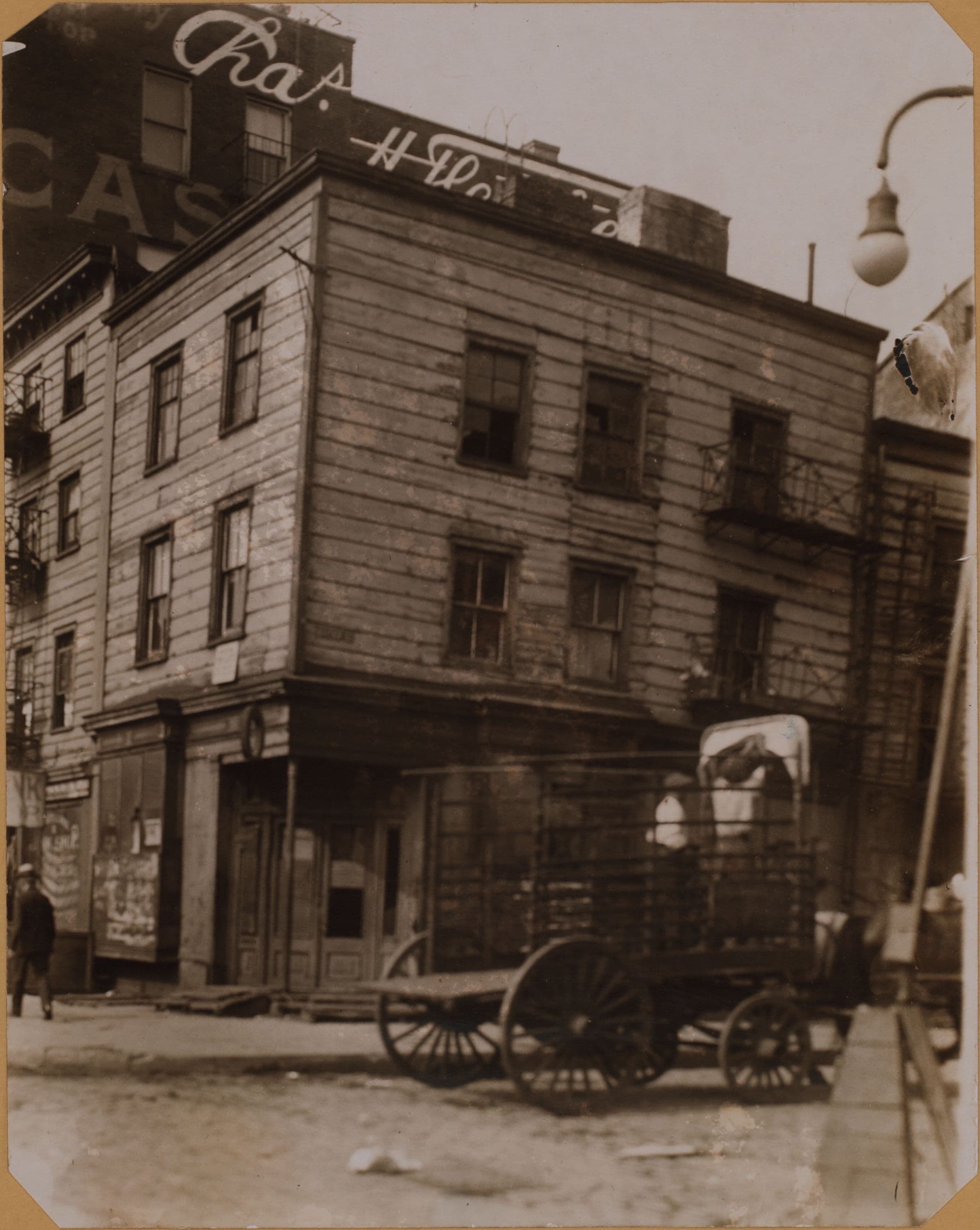 Manhattan: Catherine Slip - Water Street, 1923
