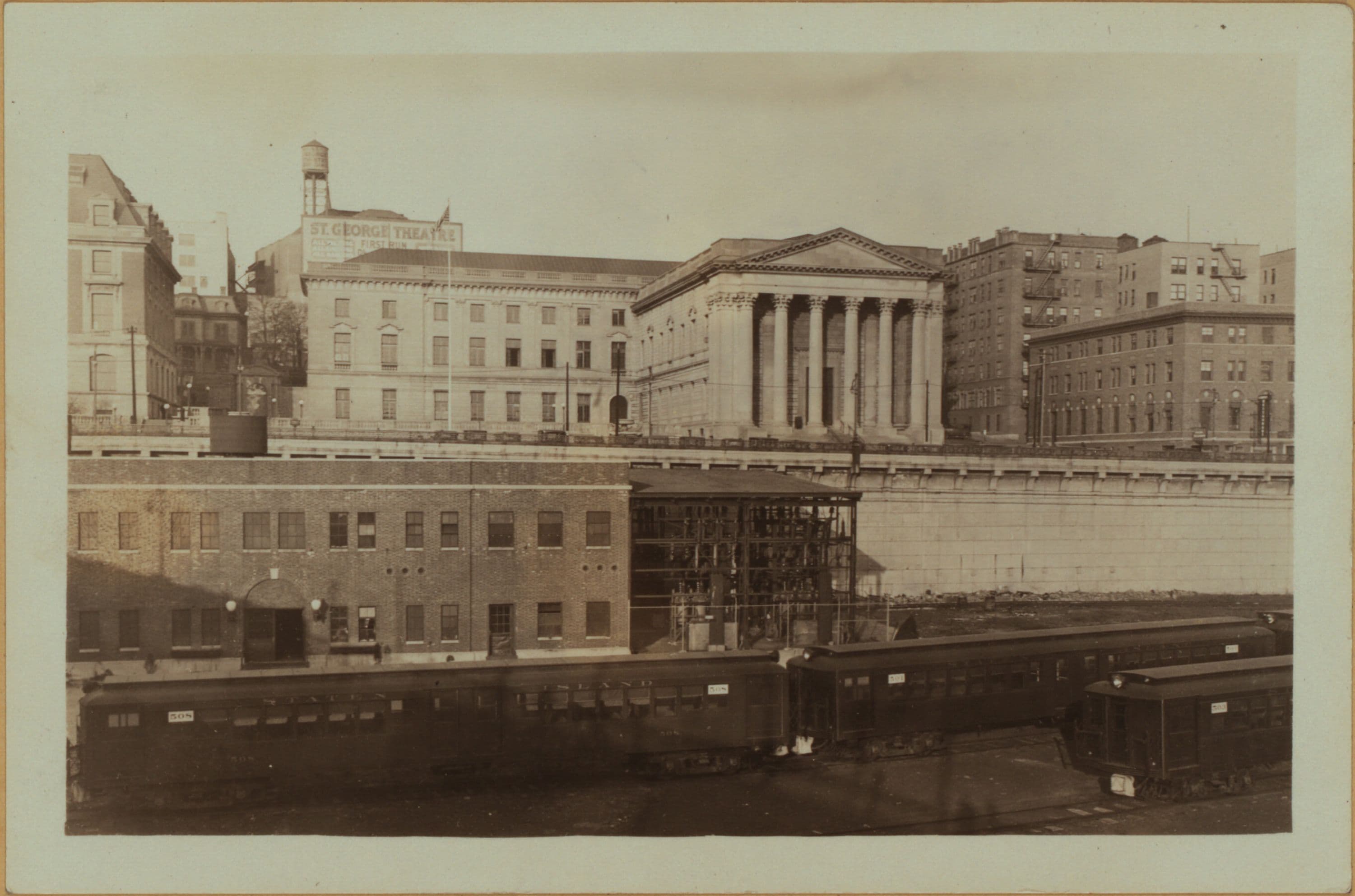 Richmond: Richmond Terrace - Schuyler Street