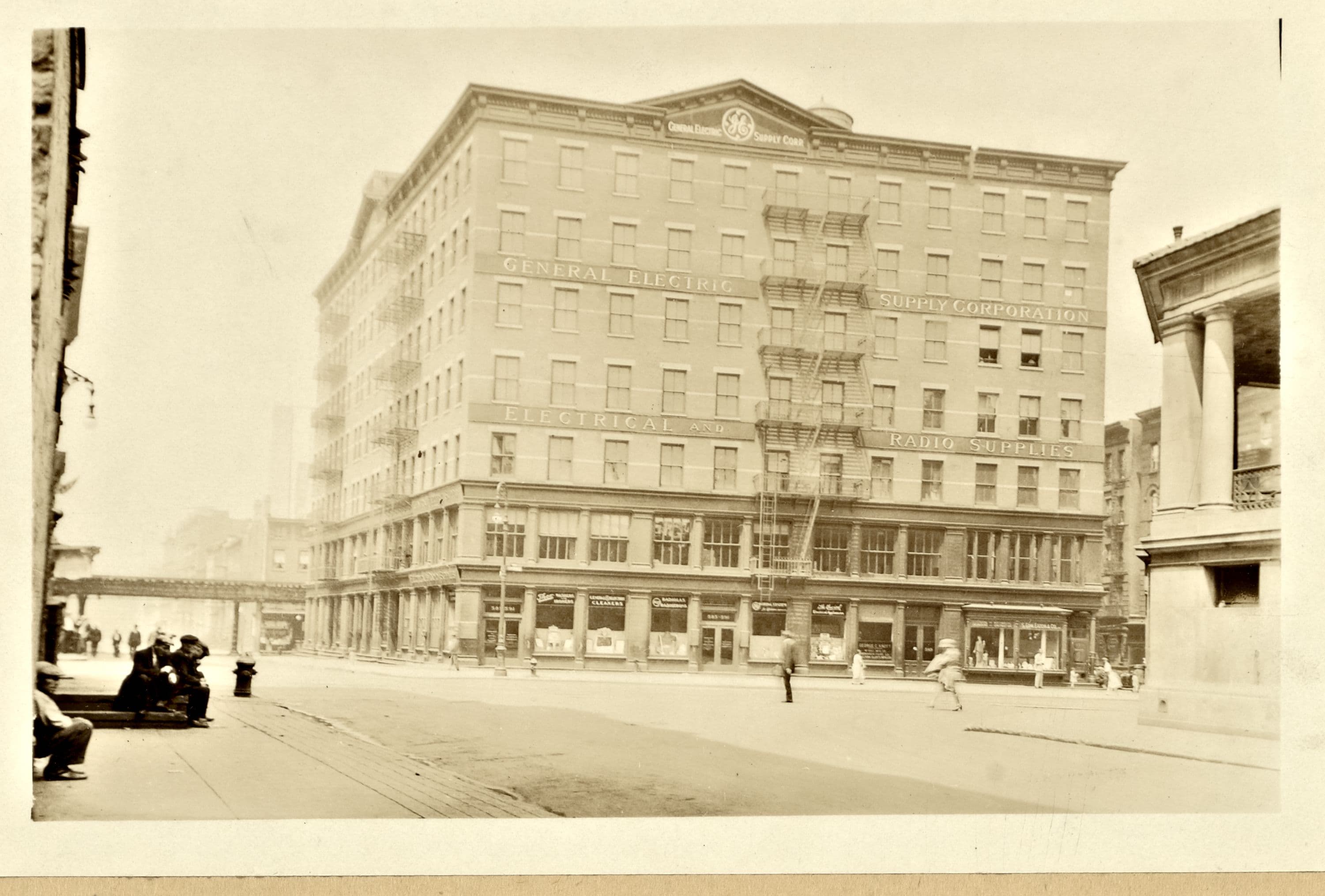Manhattan: Bank Street - Hudson Street, 1929