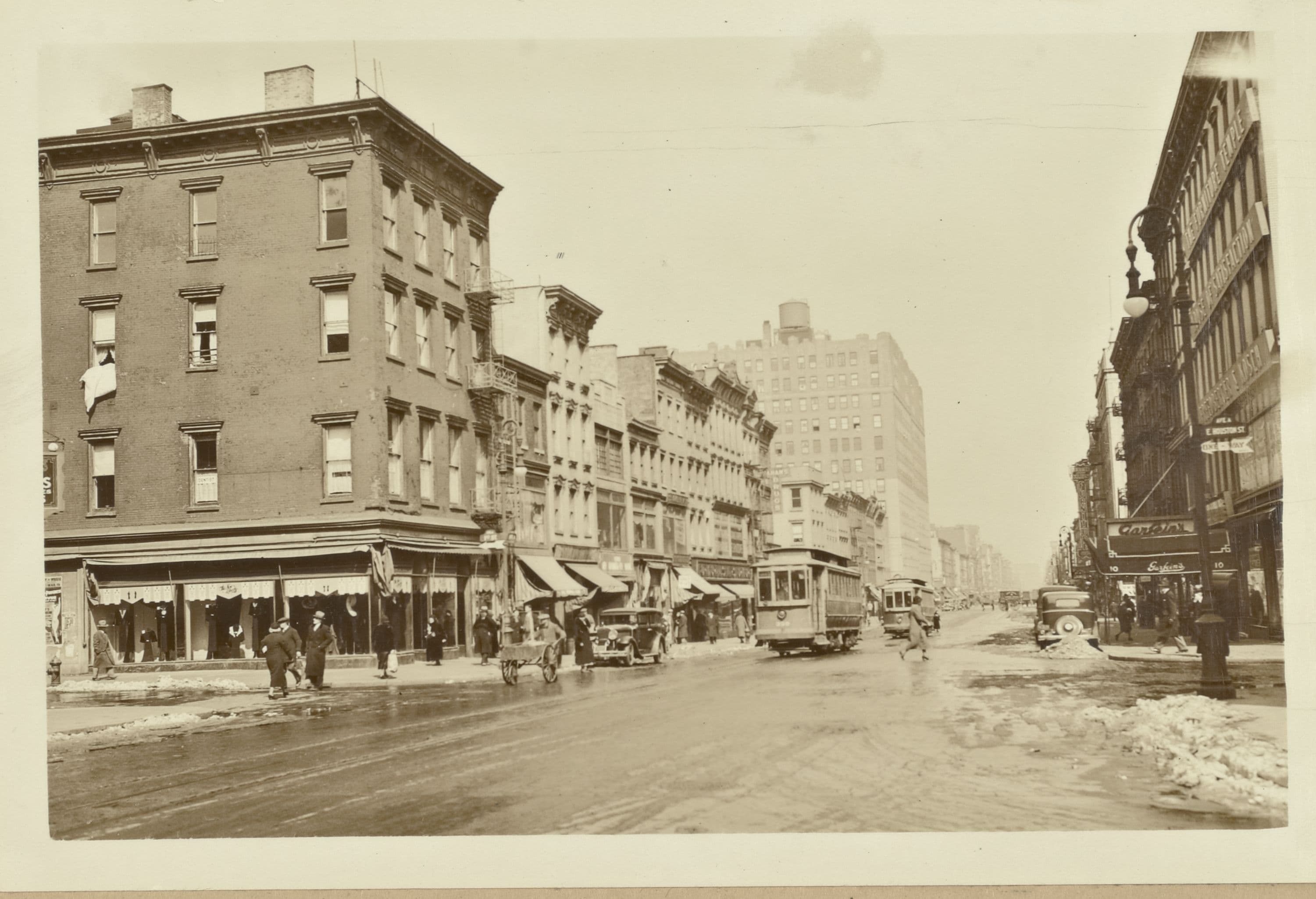 Manhattan: Avenue A - 1st Street