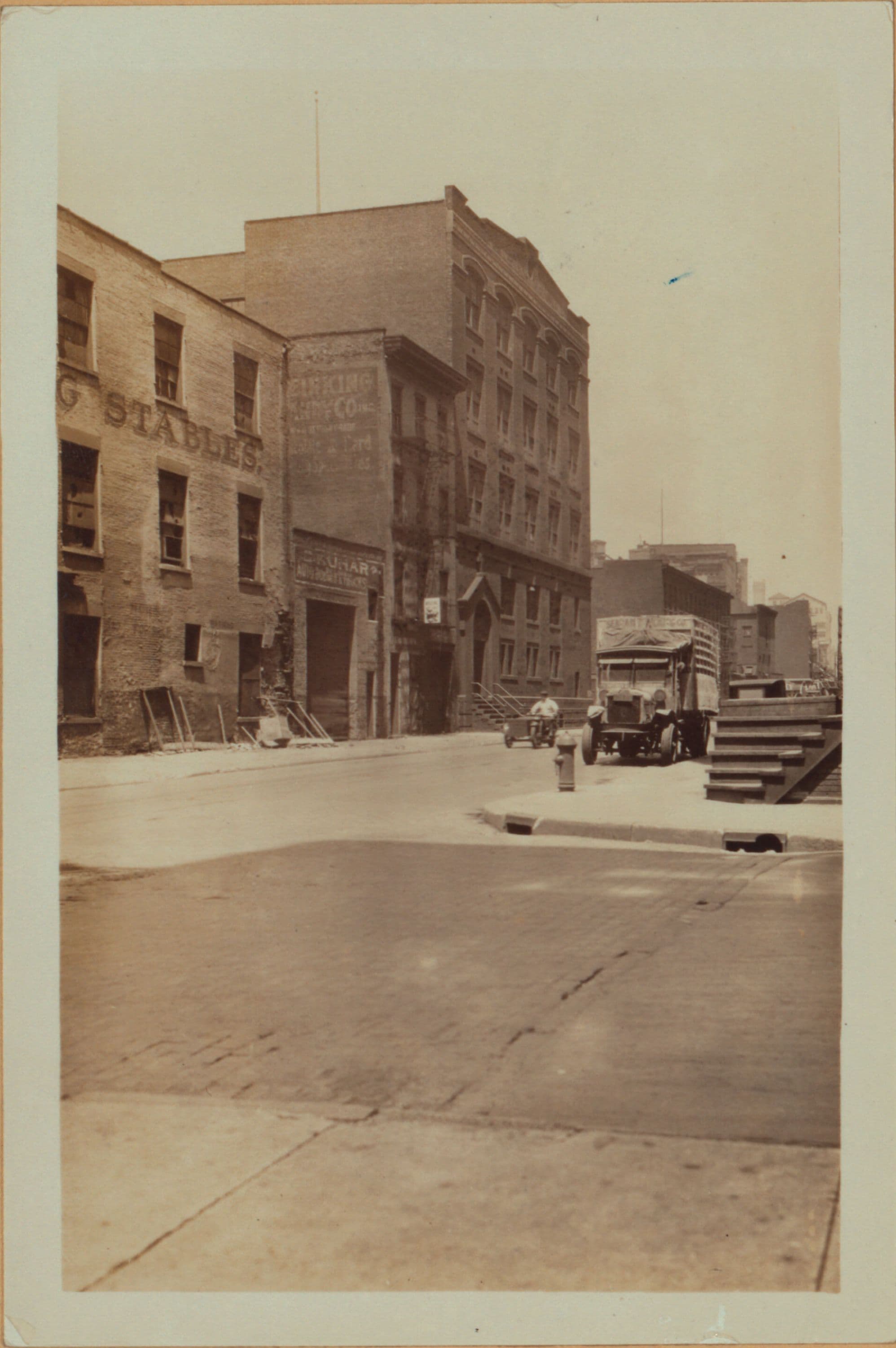 Manhattan: Washington Street - Morton Street