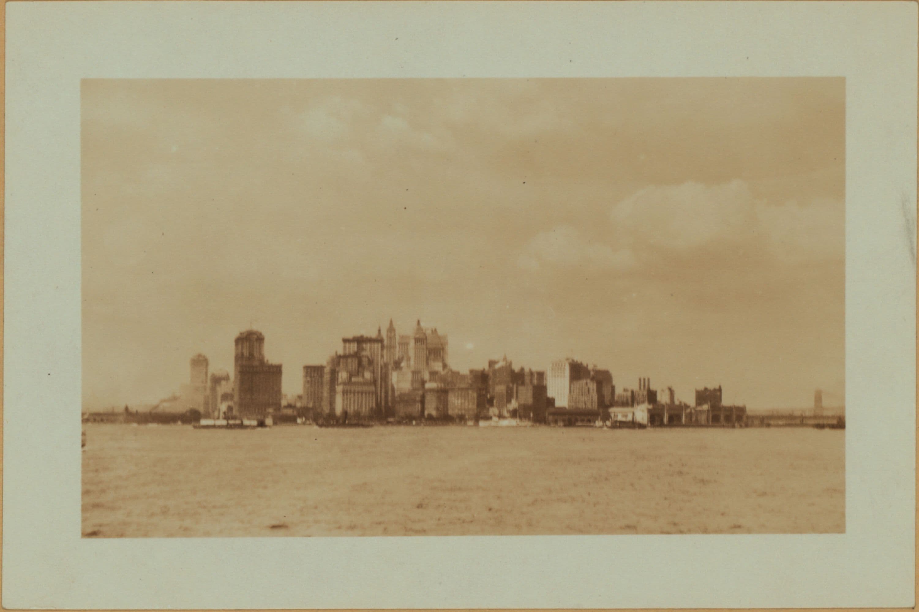 North (Hudson) River - Shore and skyline - Manhattan - Battery - 14th Street - [Ellis Island Ferry House - United States Barge Office.]