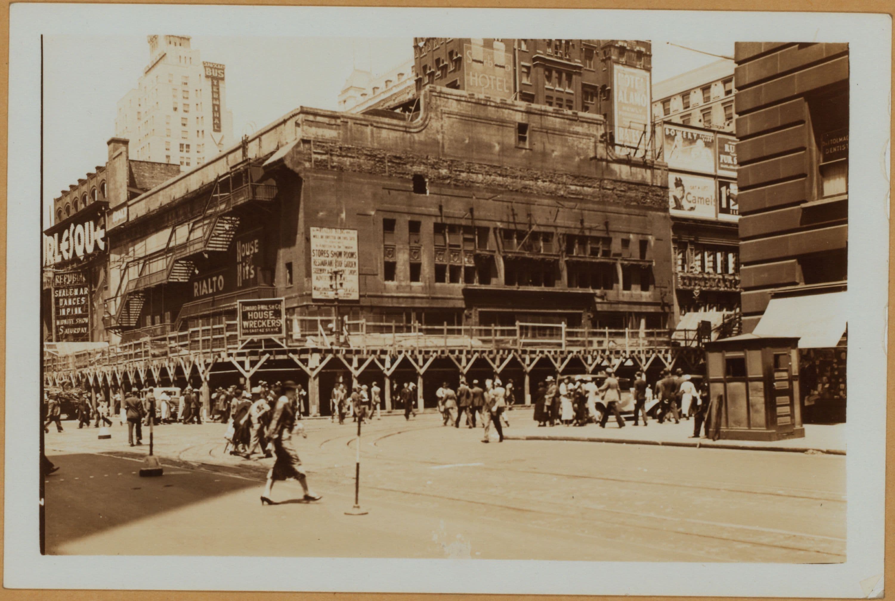 Manhattan: 7th Avenue - 42nd Street (West), 1933–1935