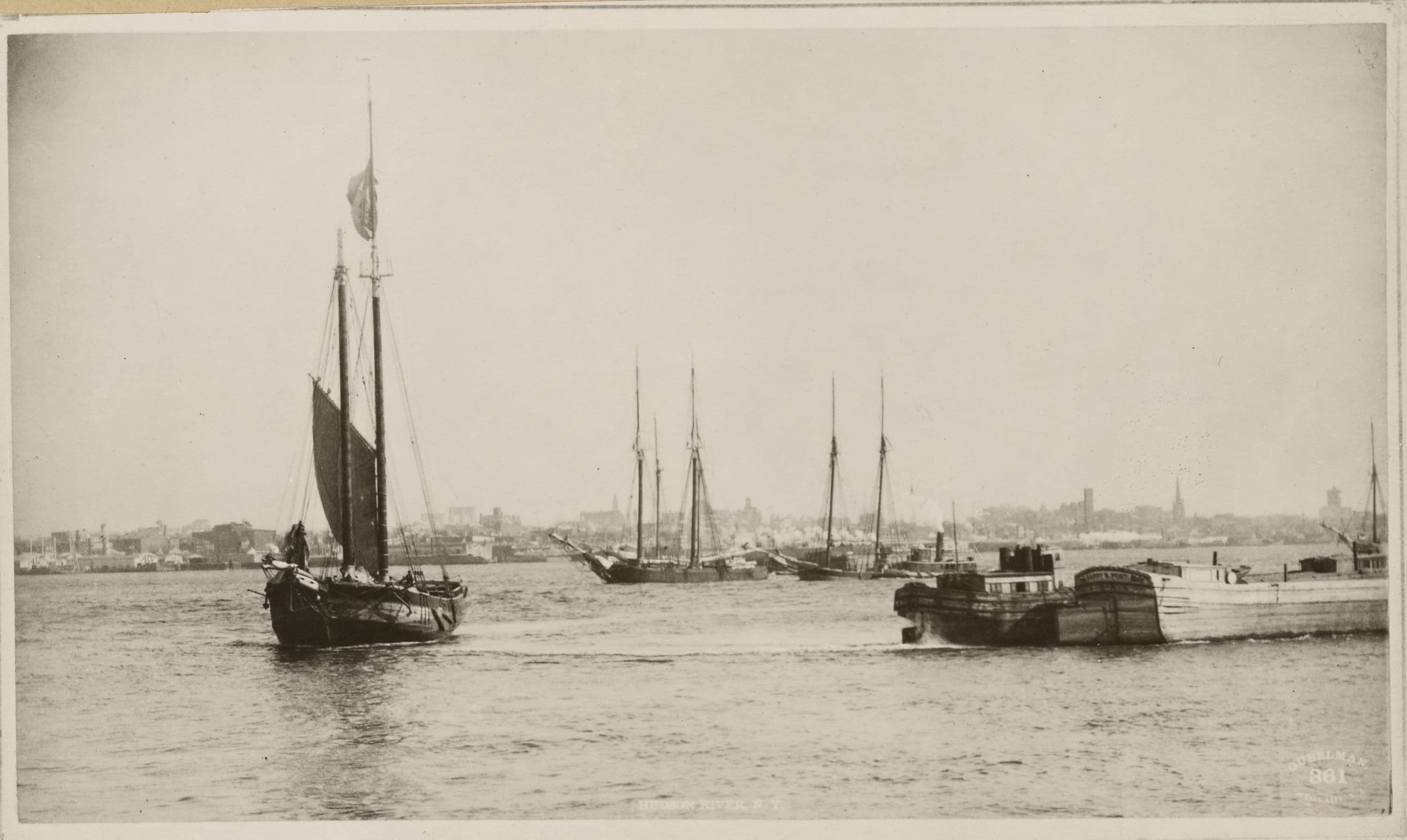 North (Hudson) River - River scenes - [Harbor activities between the City and New Jersey shore.]