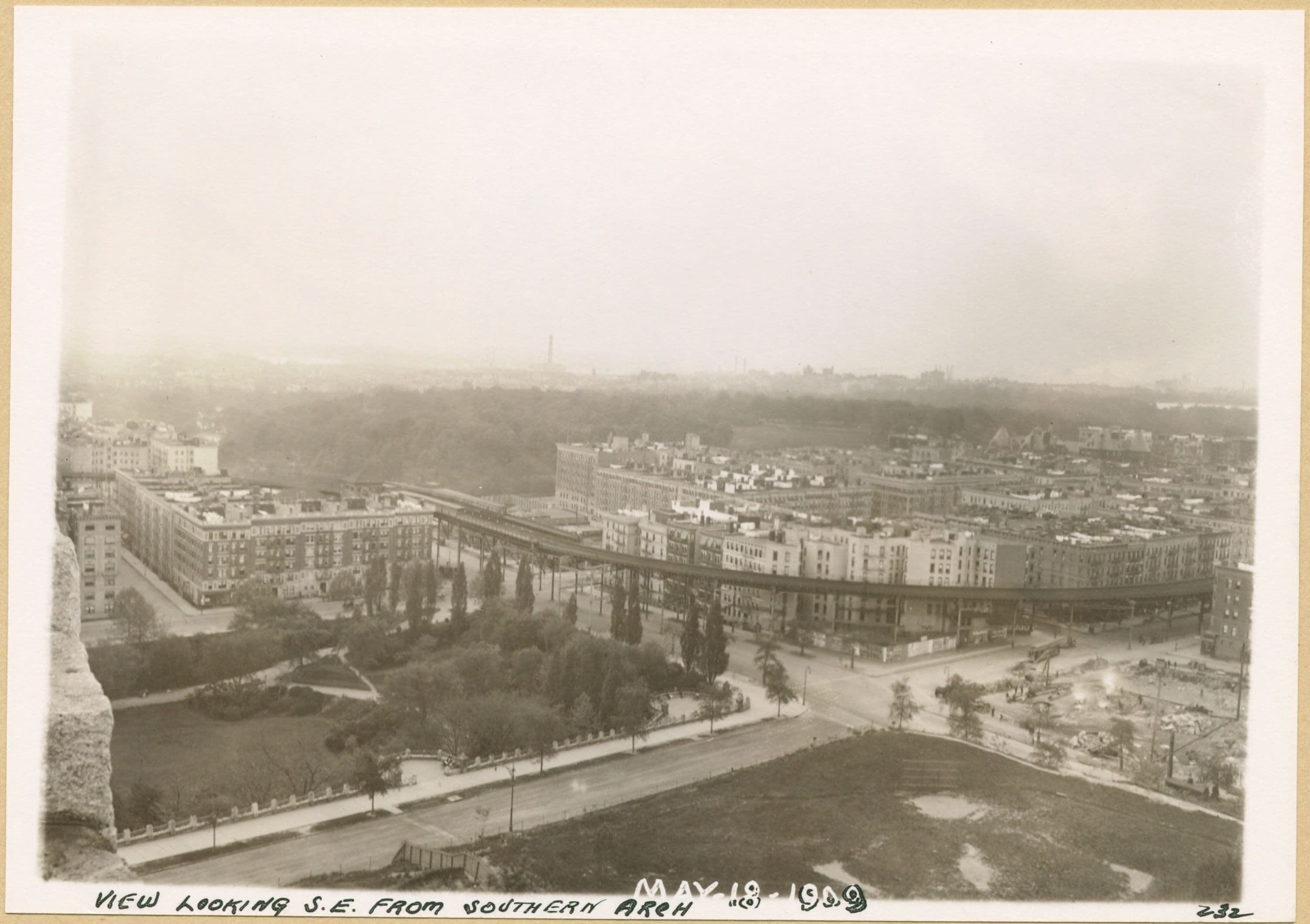 Manhattan: Amsterdam Avenue - Cathedral Parkway, 1909