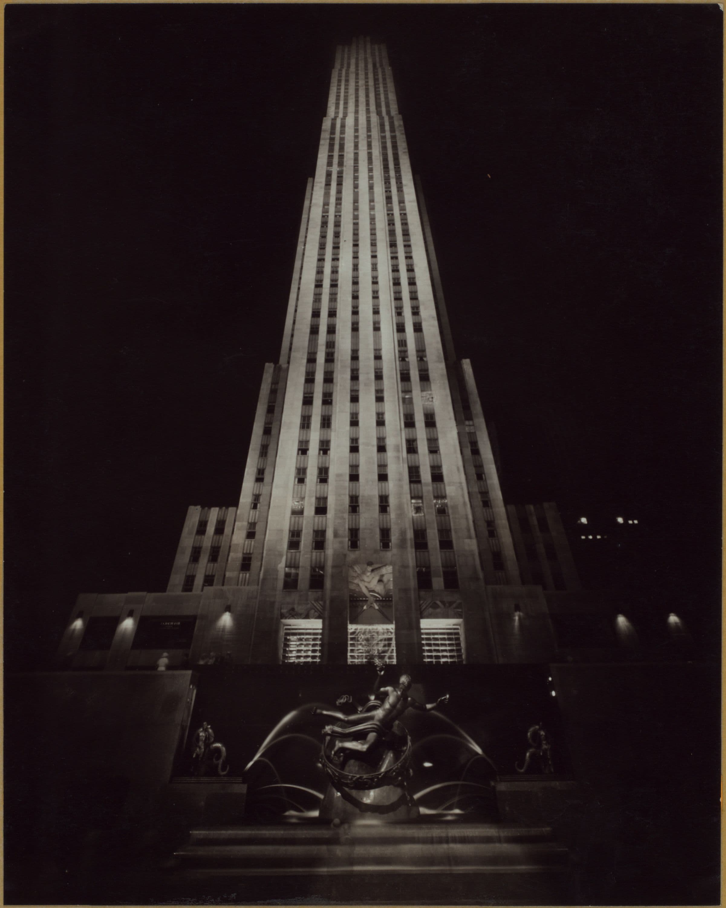 Manhattan: Rockefeller Plaza - 49th Street (West)