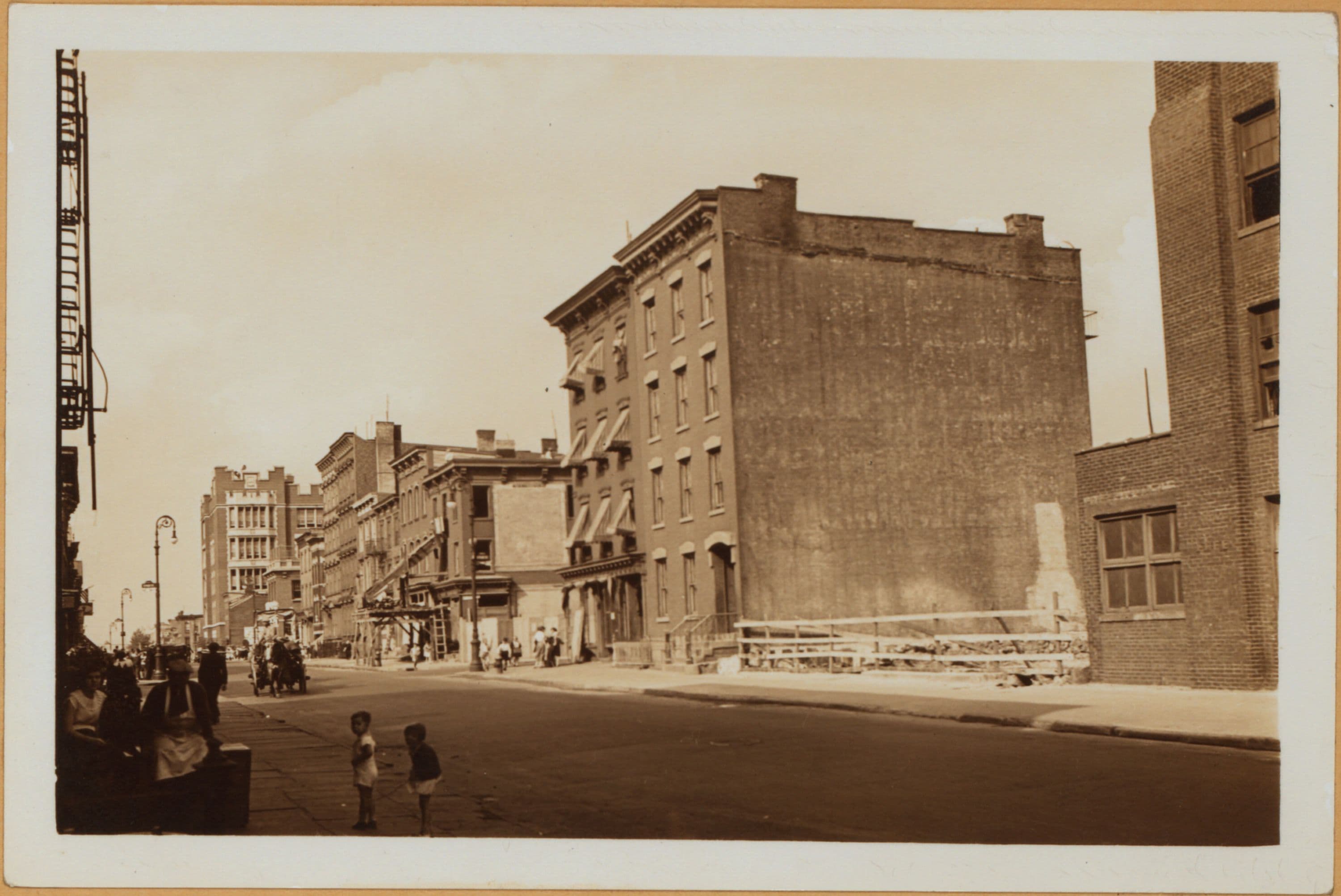 Brooklyn: Leonard Street - Scholes Street