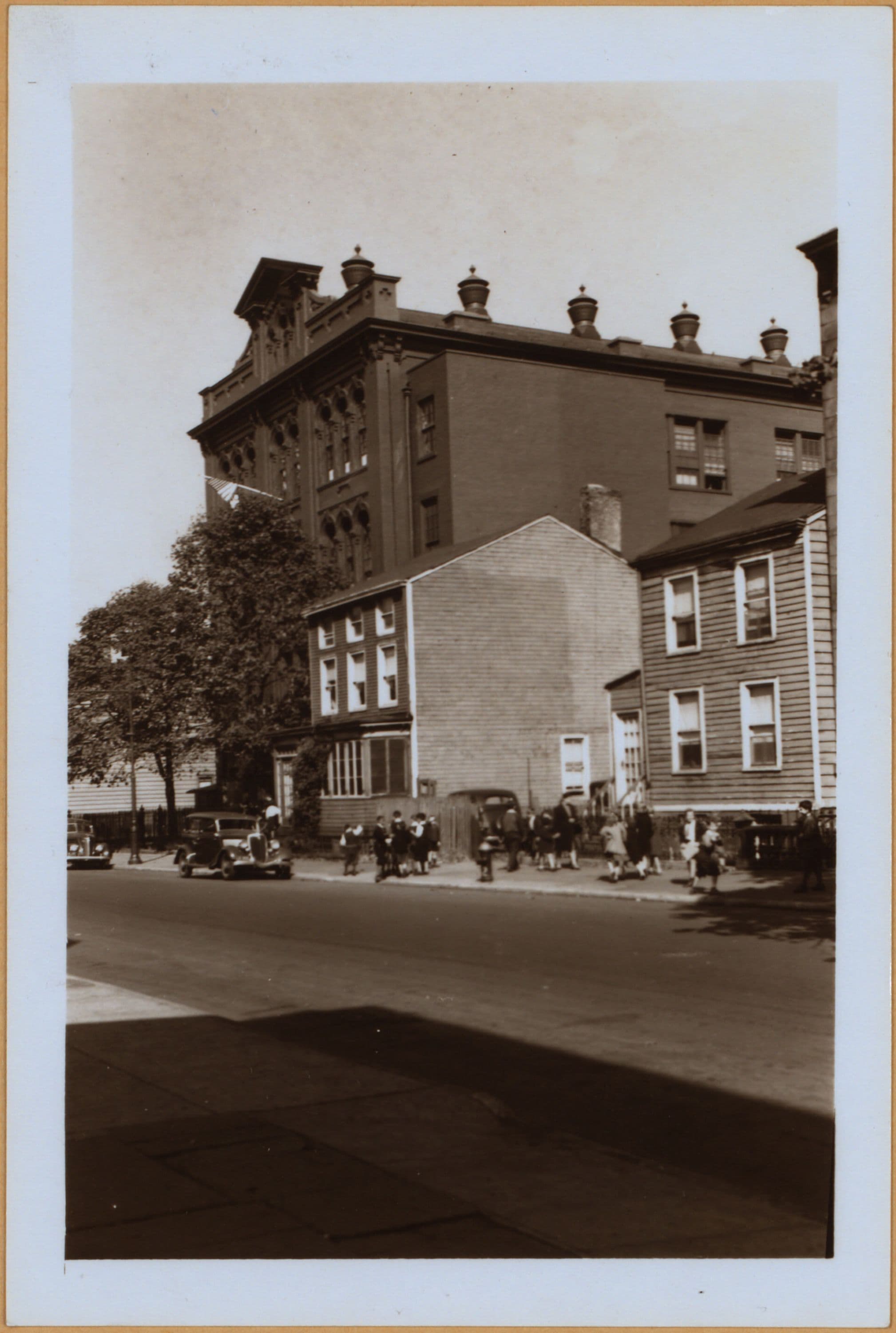 Brooklyn: Adelphi Street - Myrtle Avenue