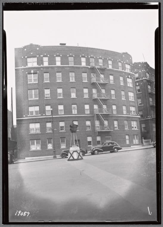 Apartment building; free-standing traffic light: Macombs Rd-Featherbed Ln, Bronx