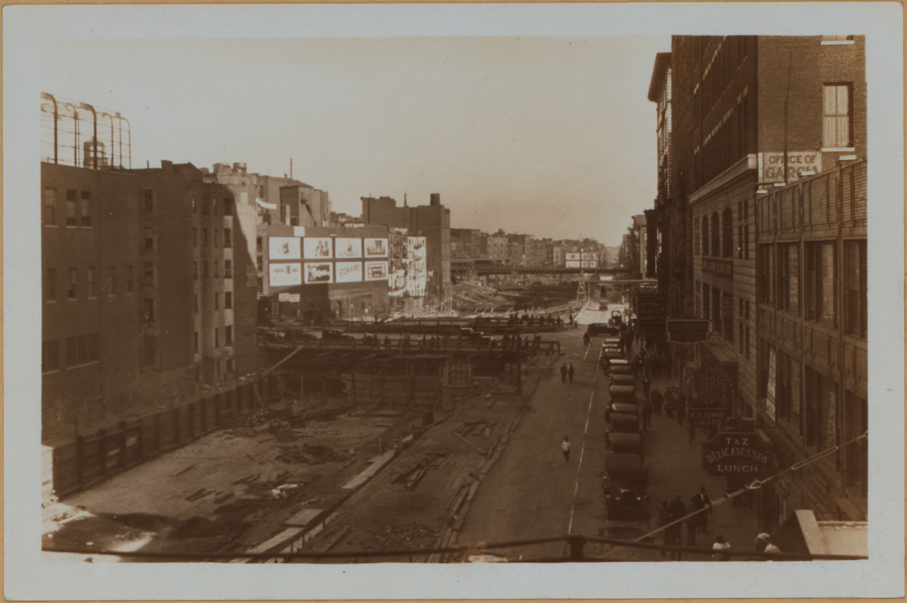 Manhattan: Houston Street (East) - 2nd Avenue