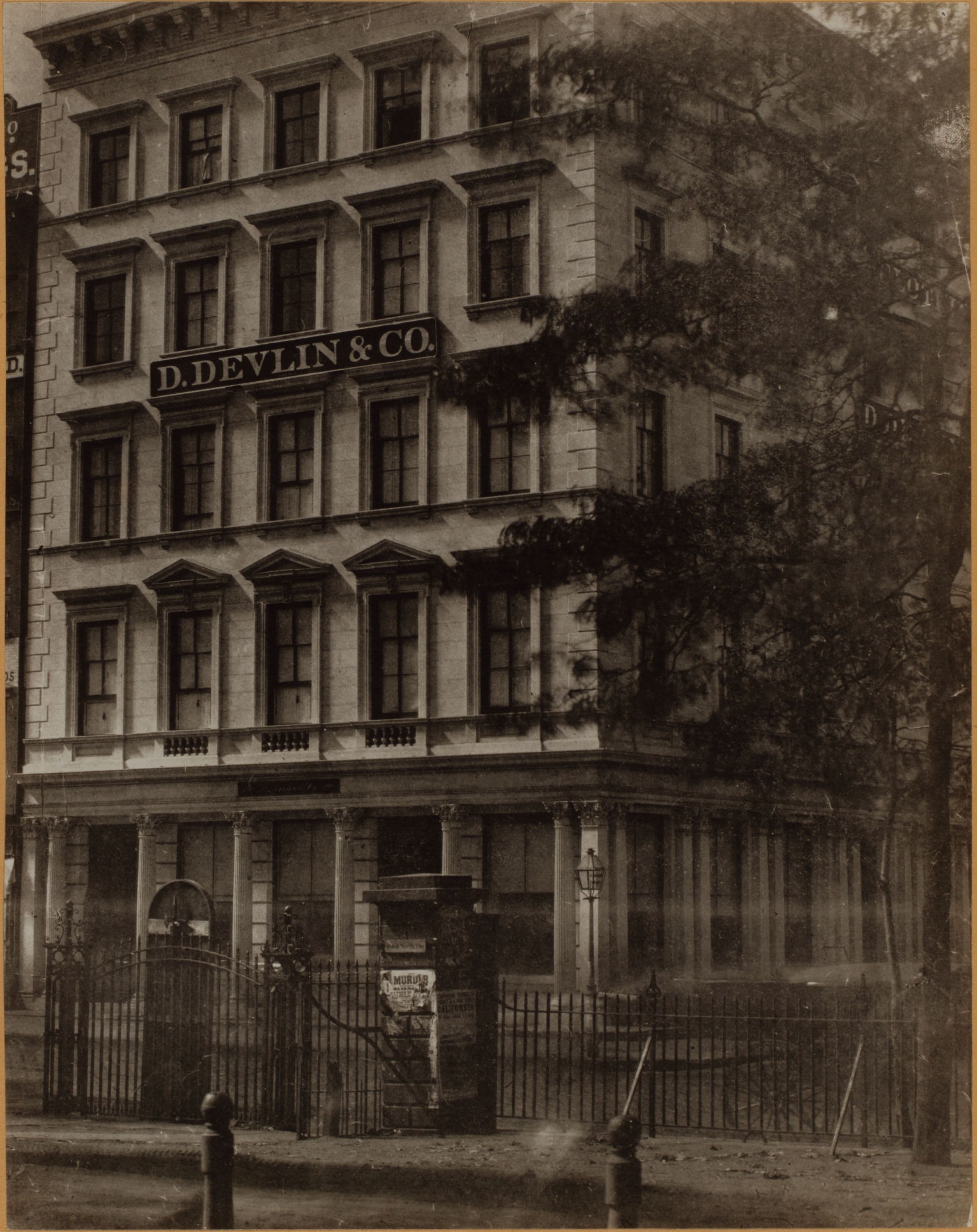 Manhattan: Broadway - Warren Street