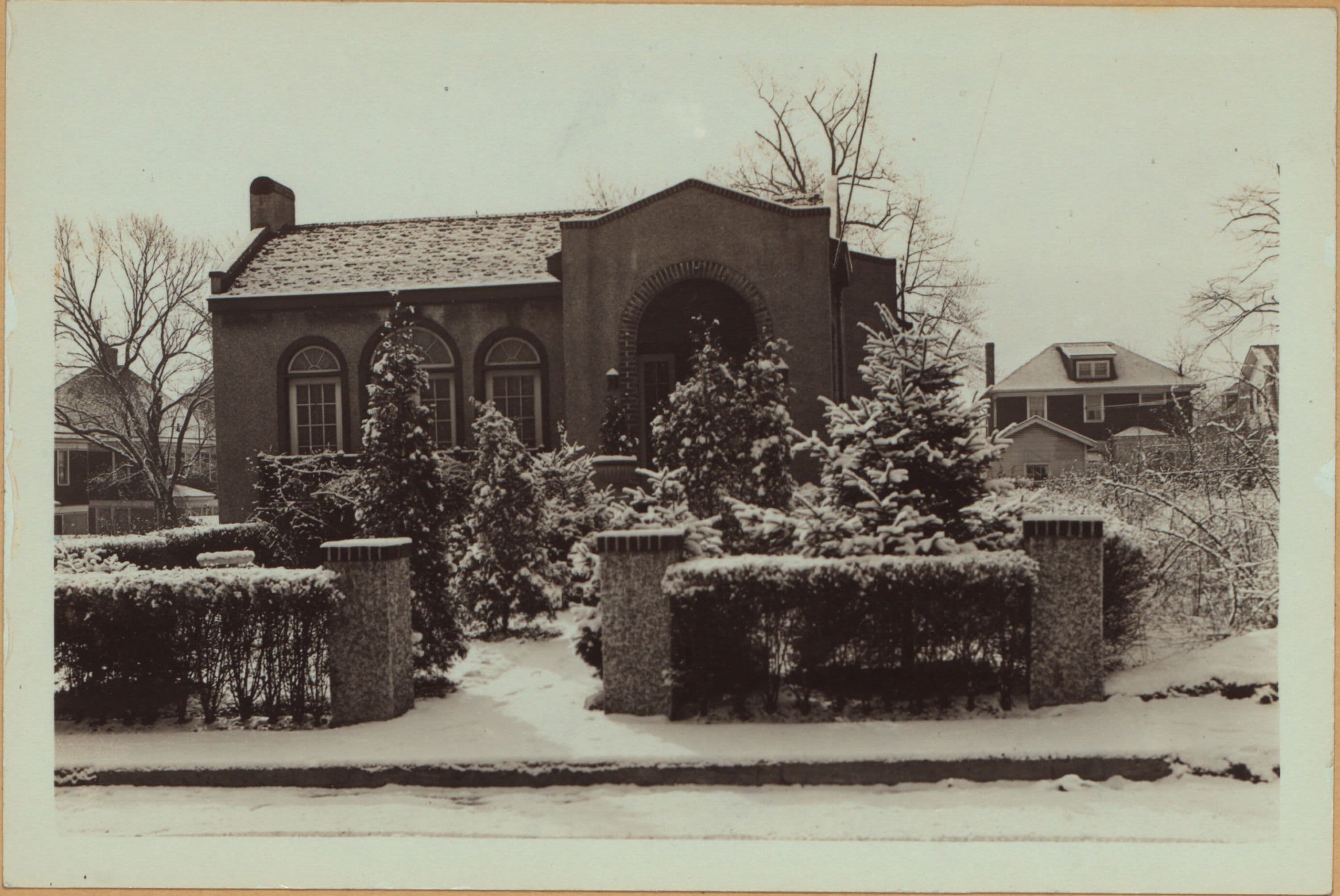 Richmond: Belair Road - Bay Street
