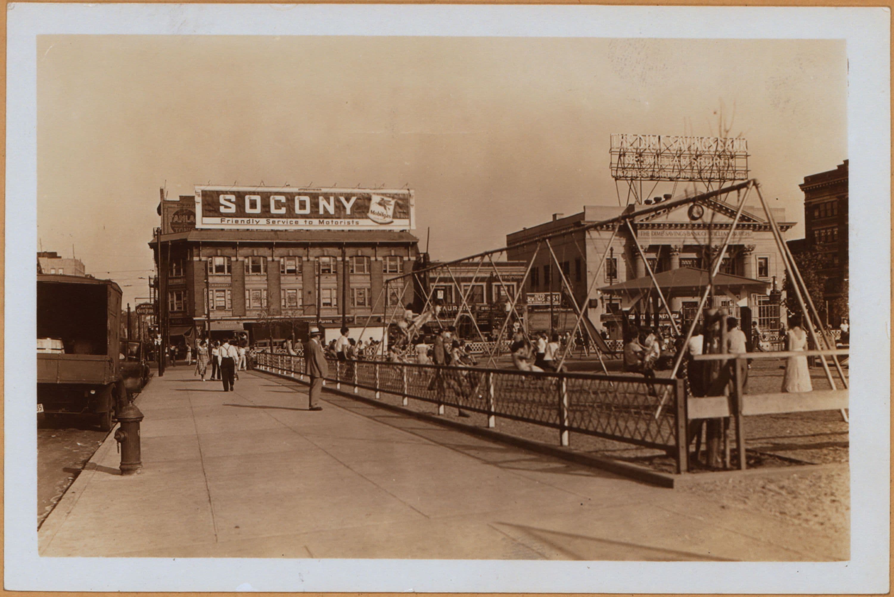 Brooklyn: 4th Street (South) - Washington Plaza