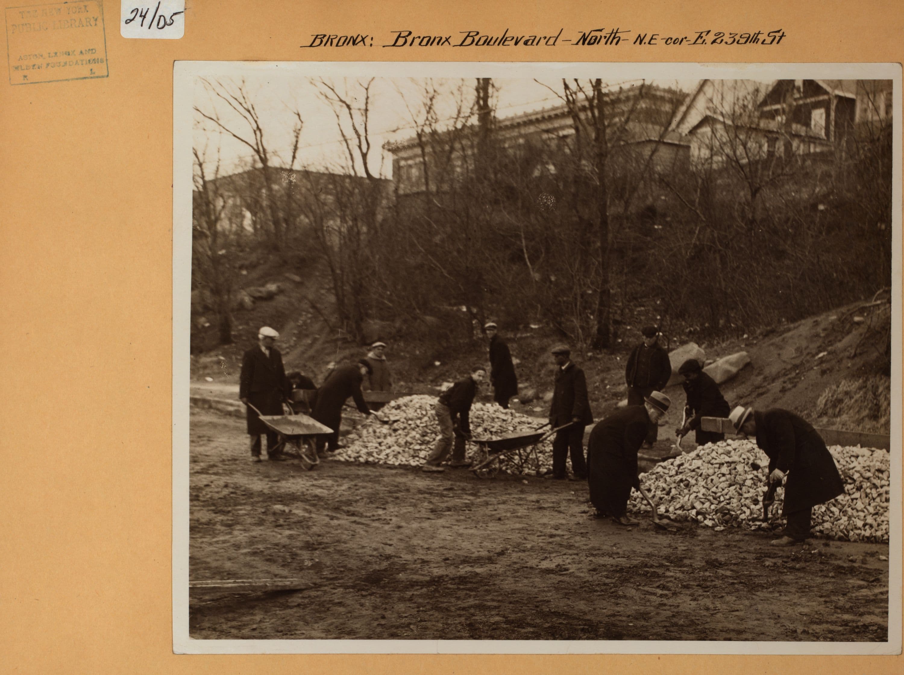 Bronx: Bronx Boulevard - 239th Street (East)