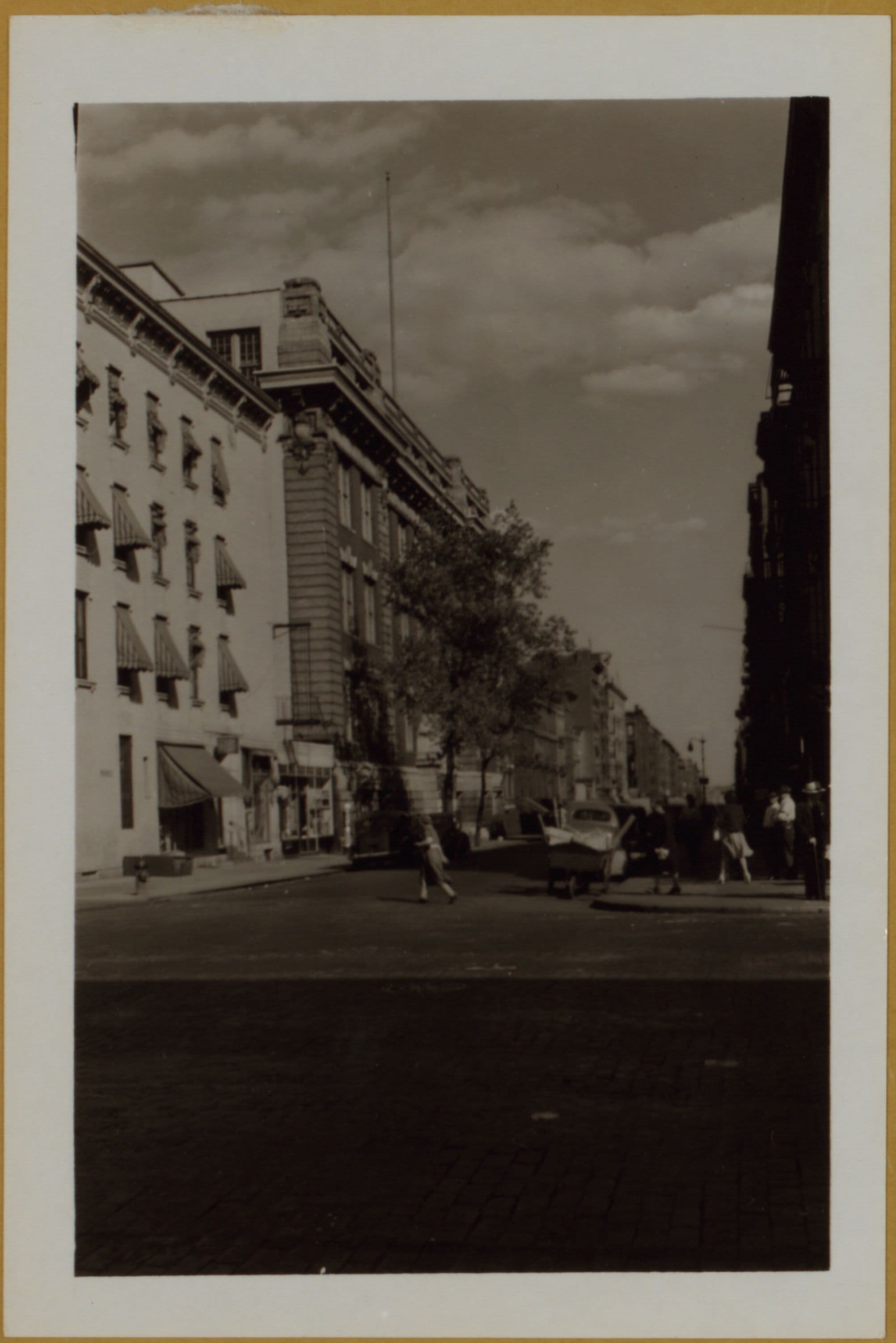 Manhattan: 82nd Street - 2nd Avenue, 1941
