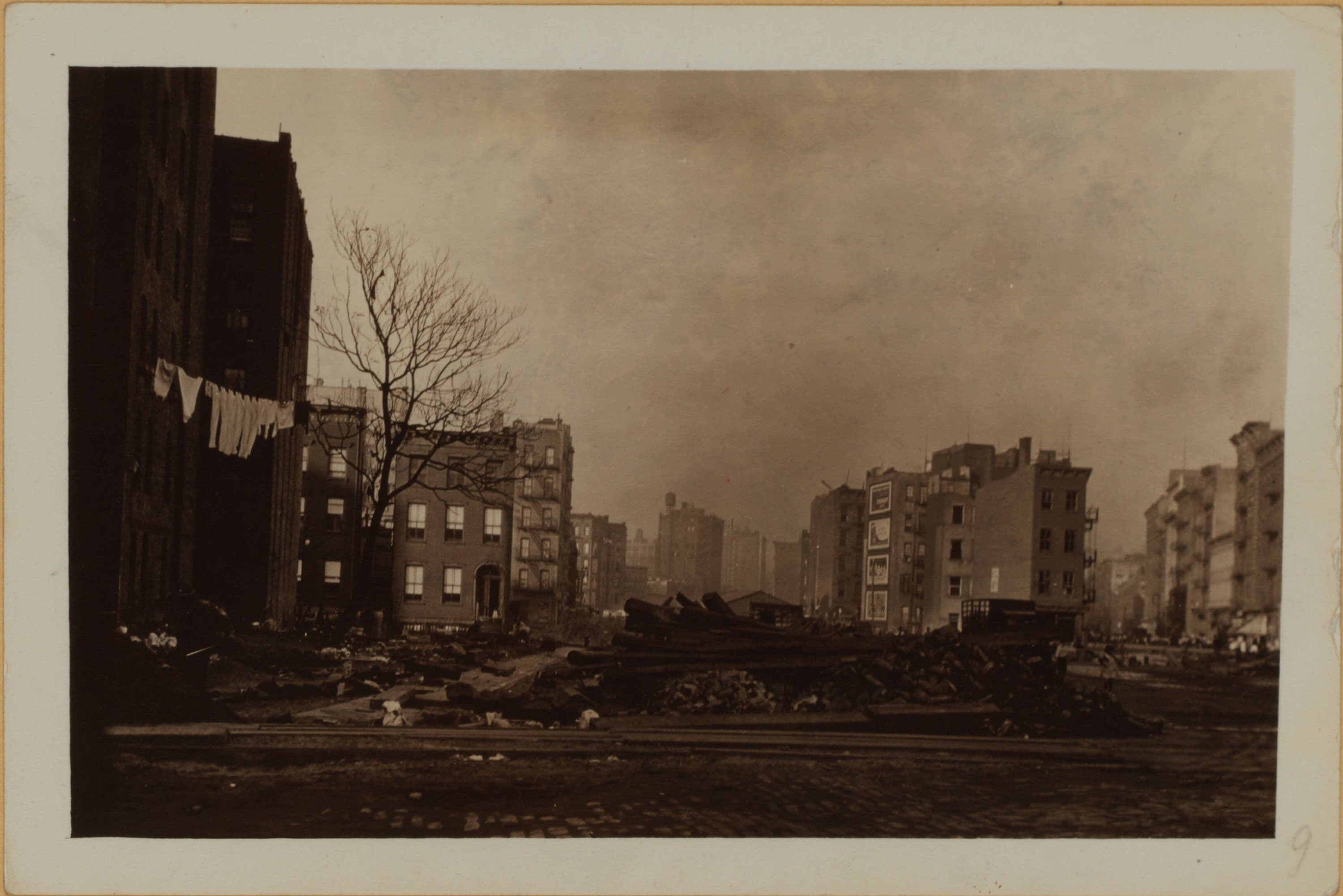 Manhattan: 6th Avenue - MacDougal Street - Prince Street.
