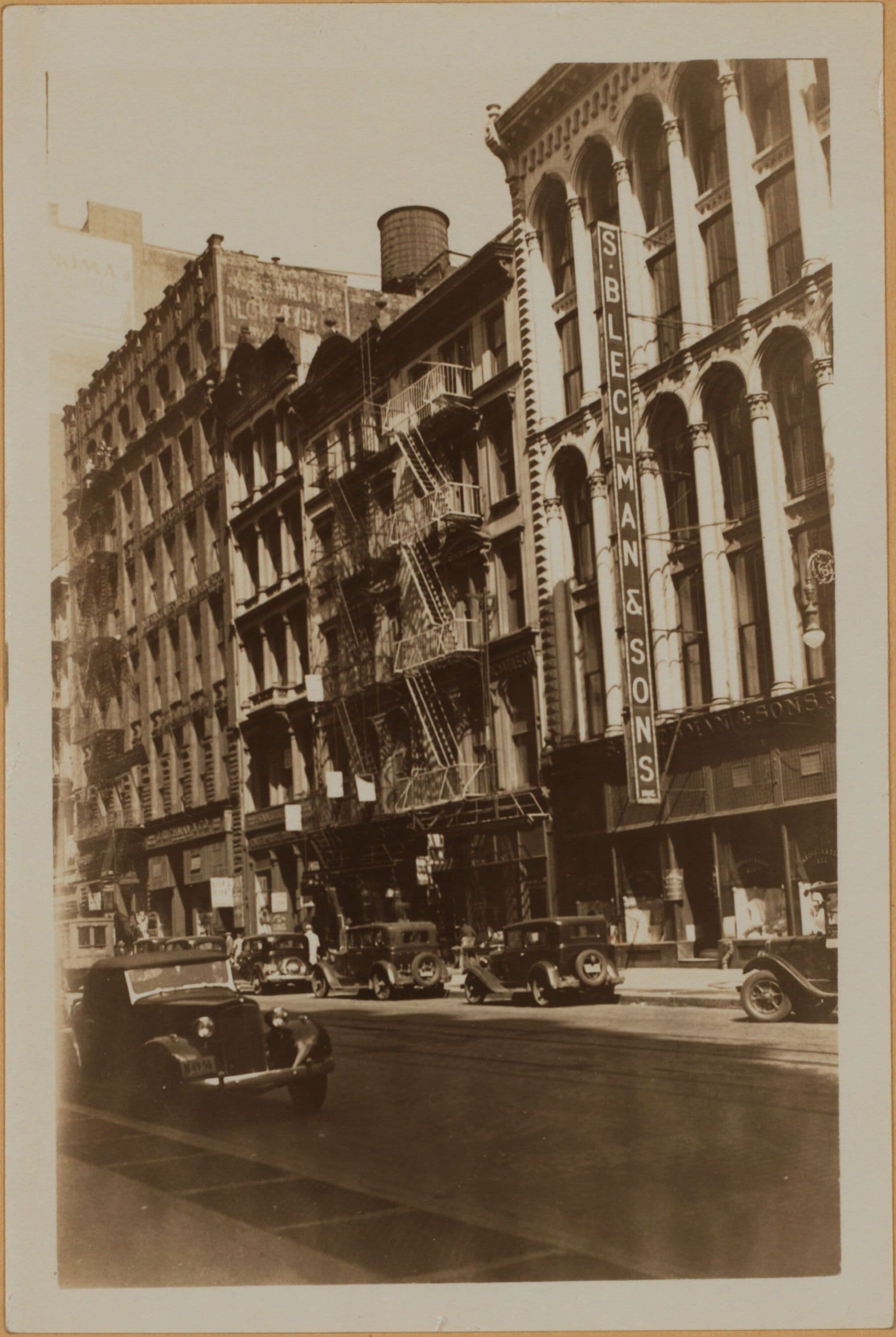 Manhattan: Broadway - Broome Street, 1935