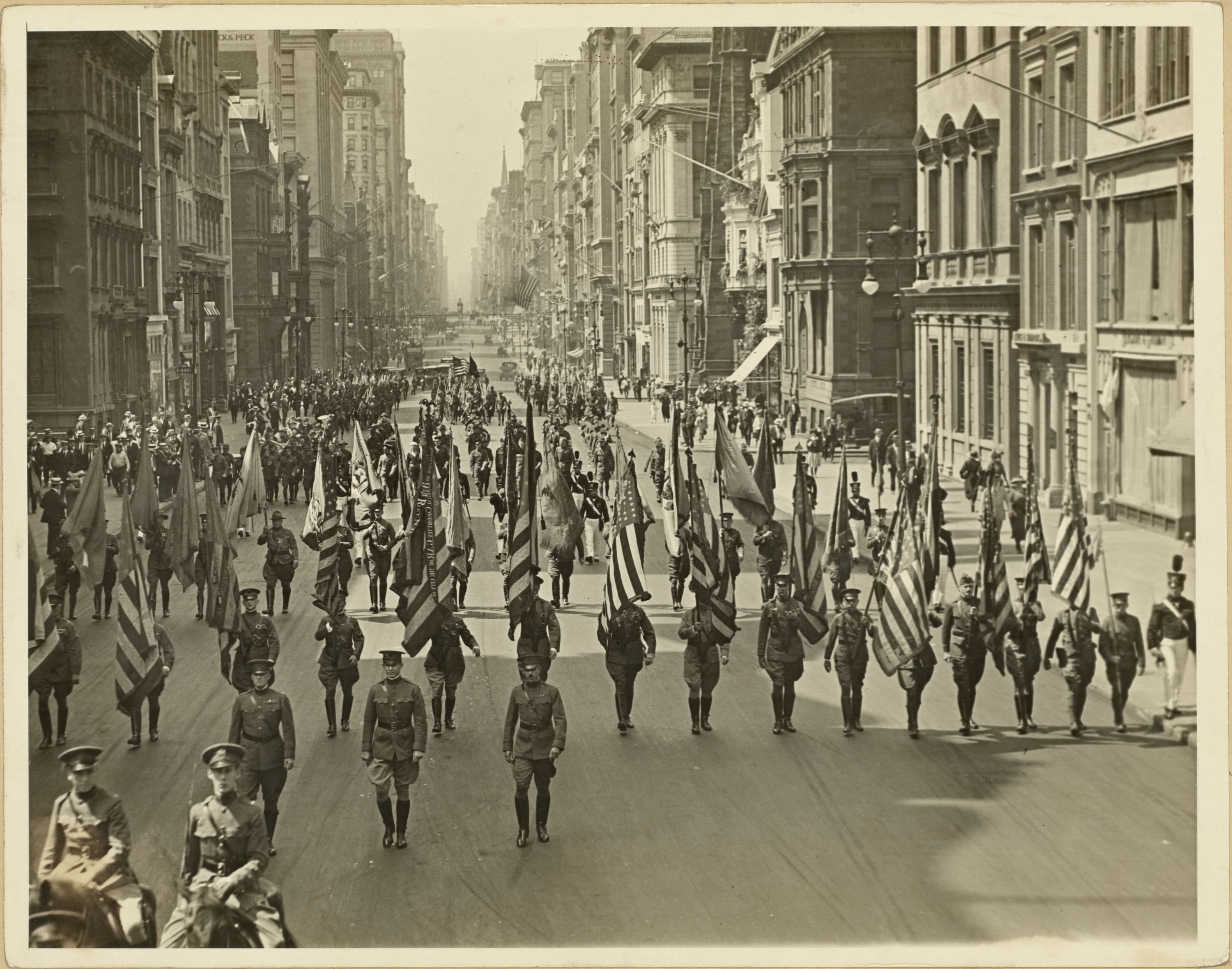 Manhattan: 5th Avenue - 49th Street, 1924