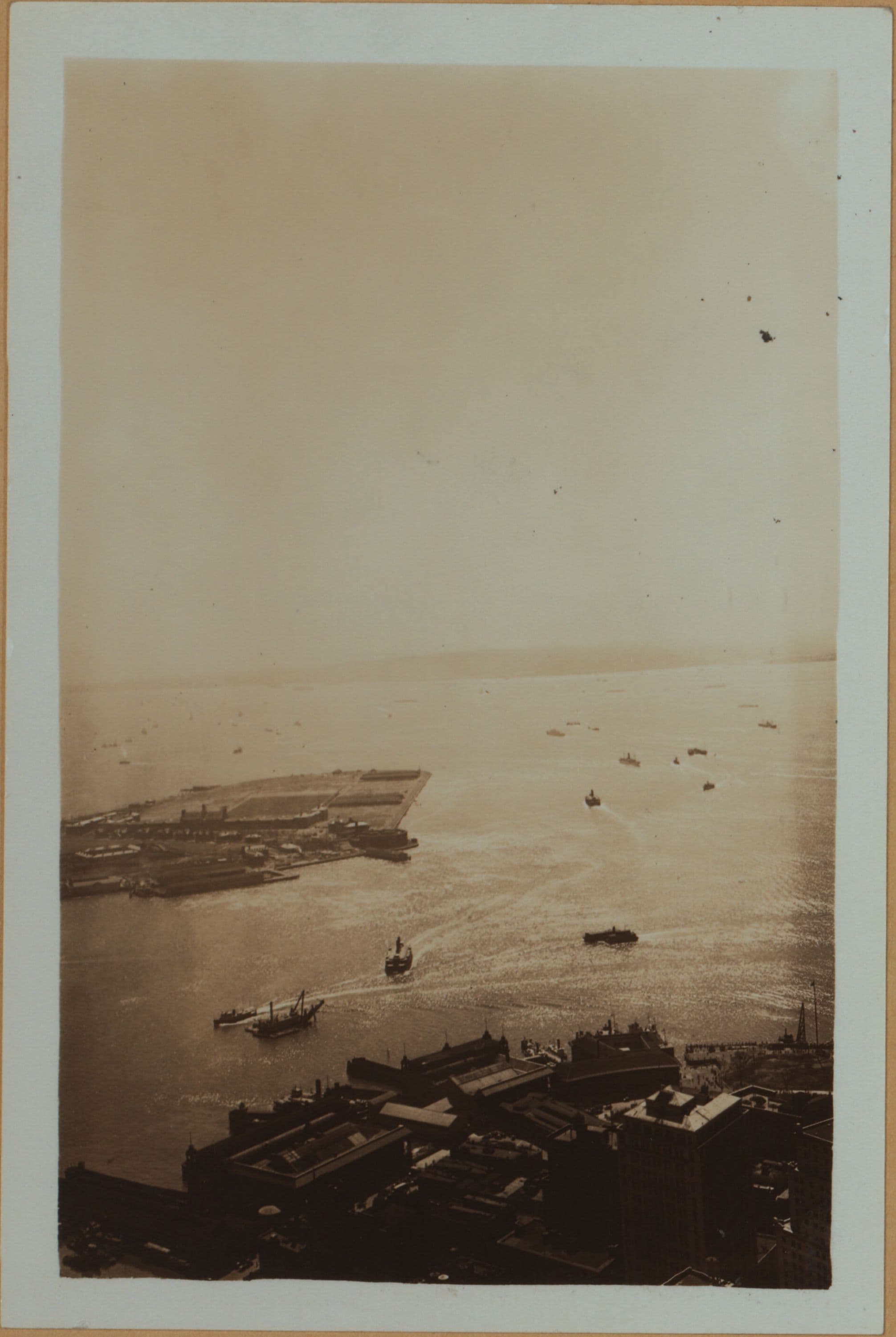 Islands - Governors Island - [New York Harbor - Bird's-eye-view of the island from the roof of 60 Wall Street Tower.]