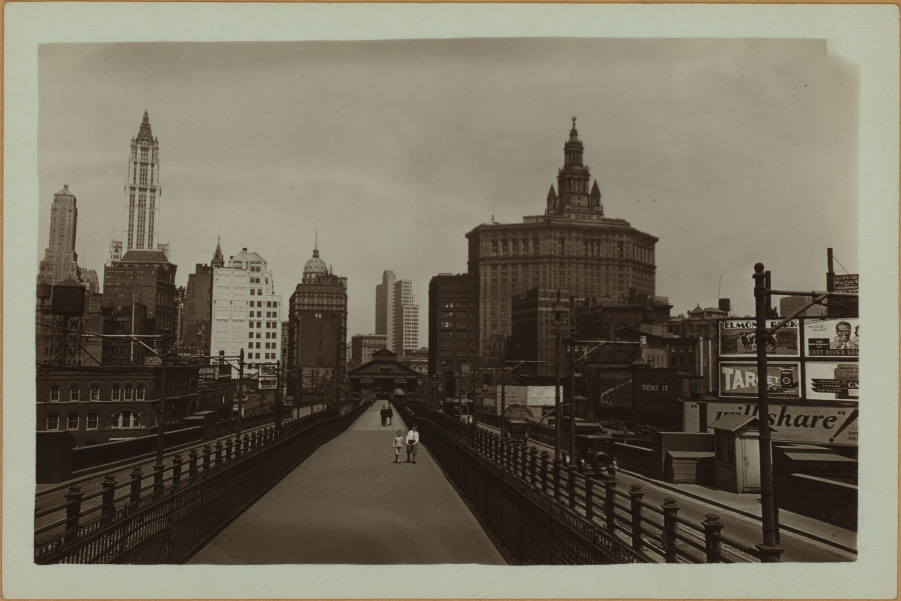 Bridges - Brooklyn Bridge - [Municipal Building; Pulitzer Building; Woolworth Building.]