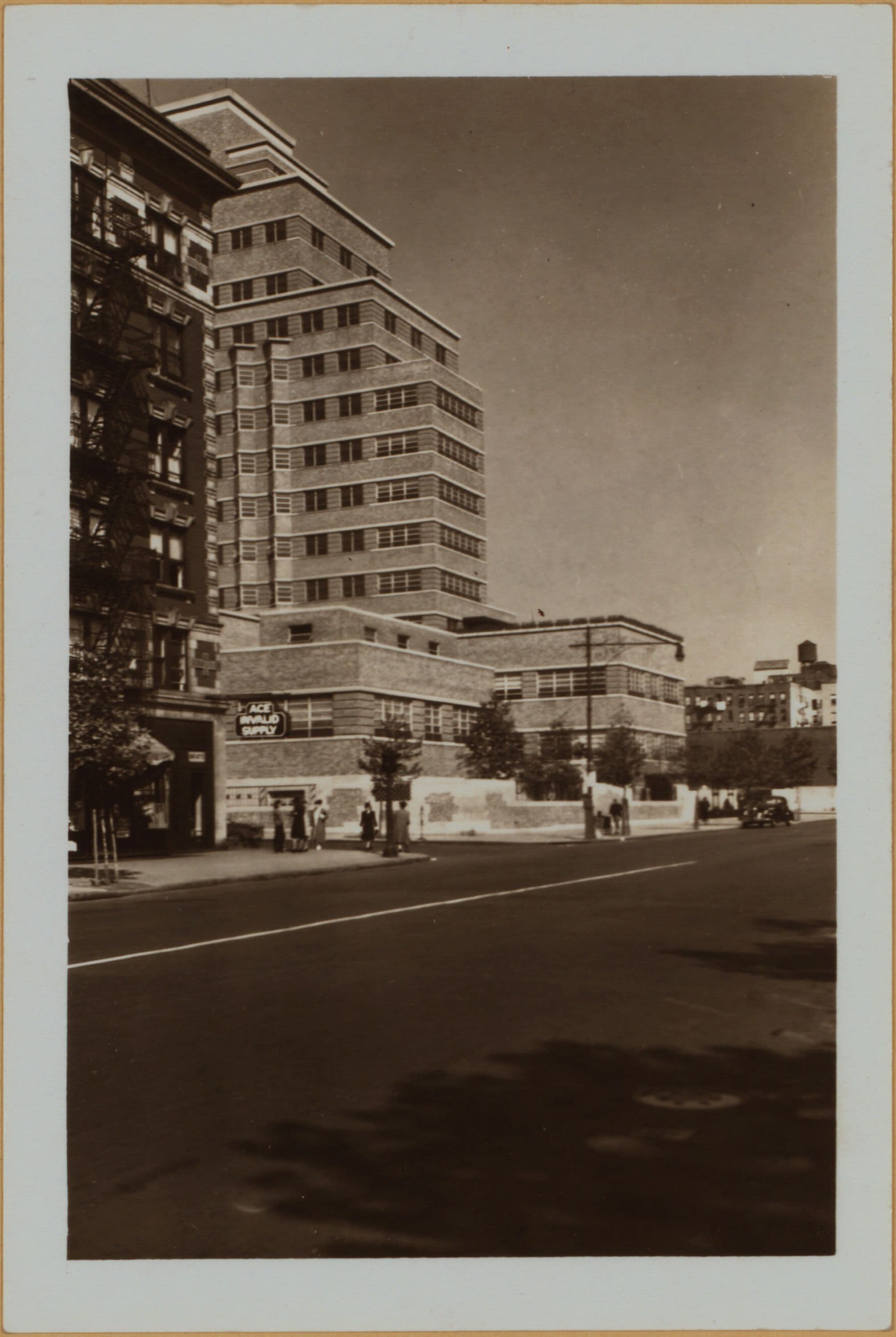 Manhattan: 67th Street - York Avenue, 1930–1940