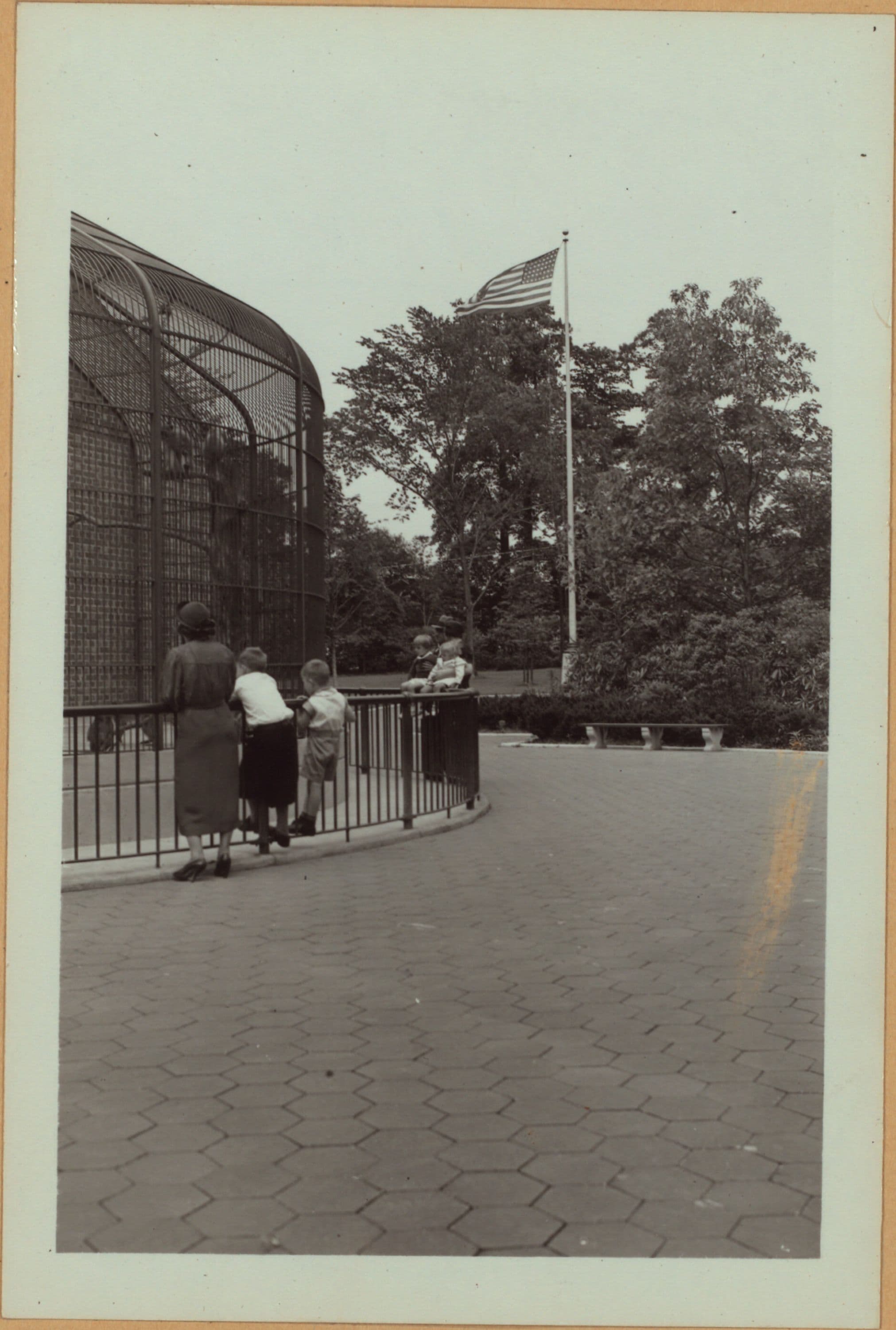 Richmond: Barrett Park - [Barrett Park Menagerie.]