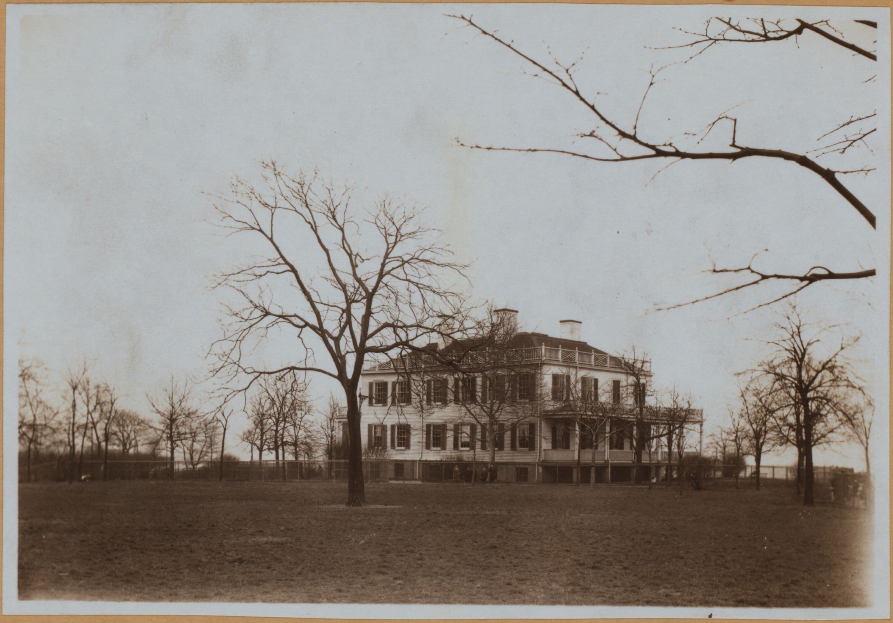 Manhattan: Carl Schurz Park - Gracie Mansion.