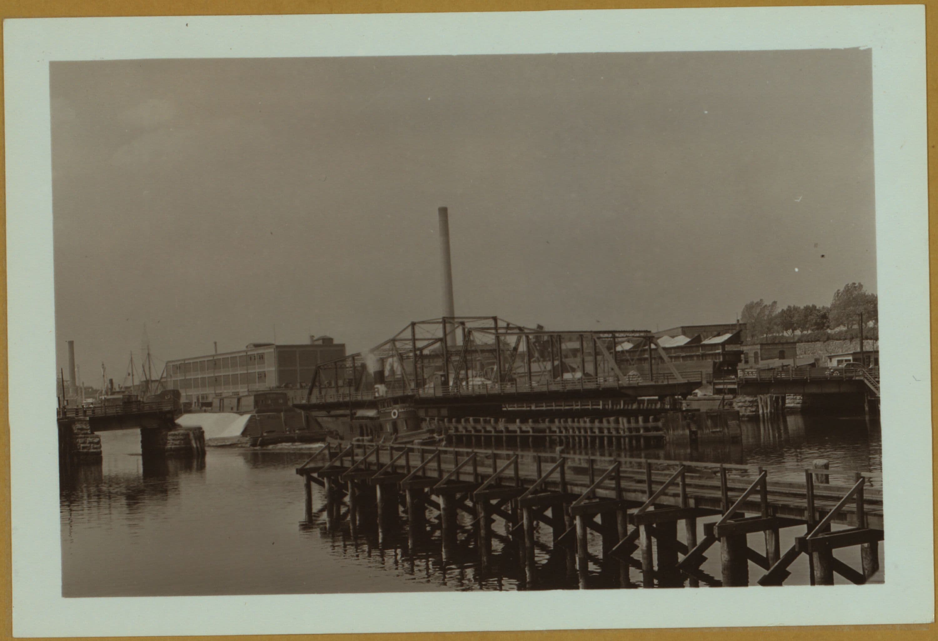 Bridges - Penny Bridge - Newtown Creek - Queens.