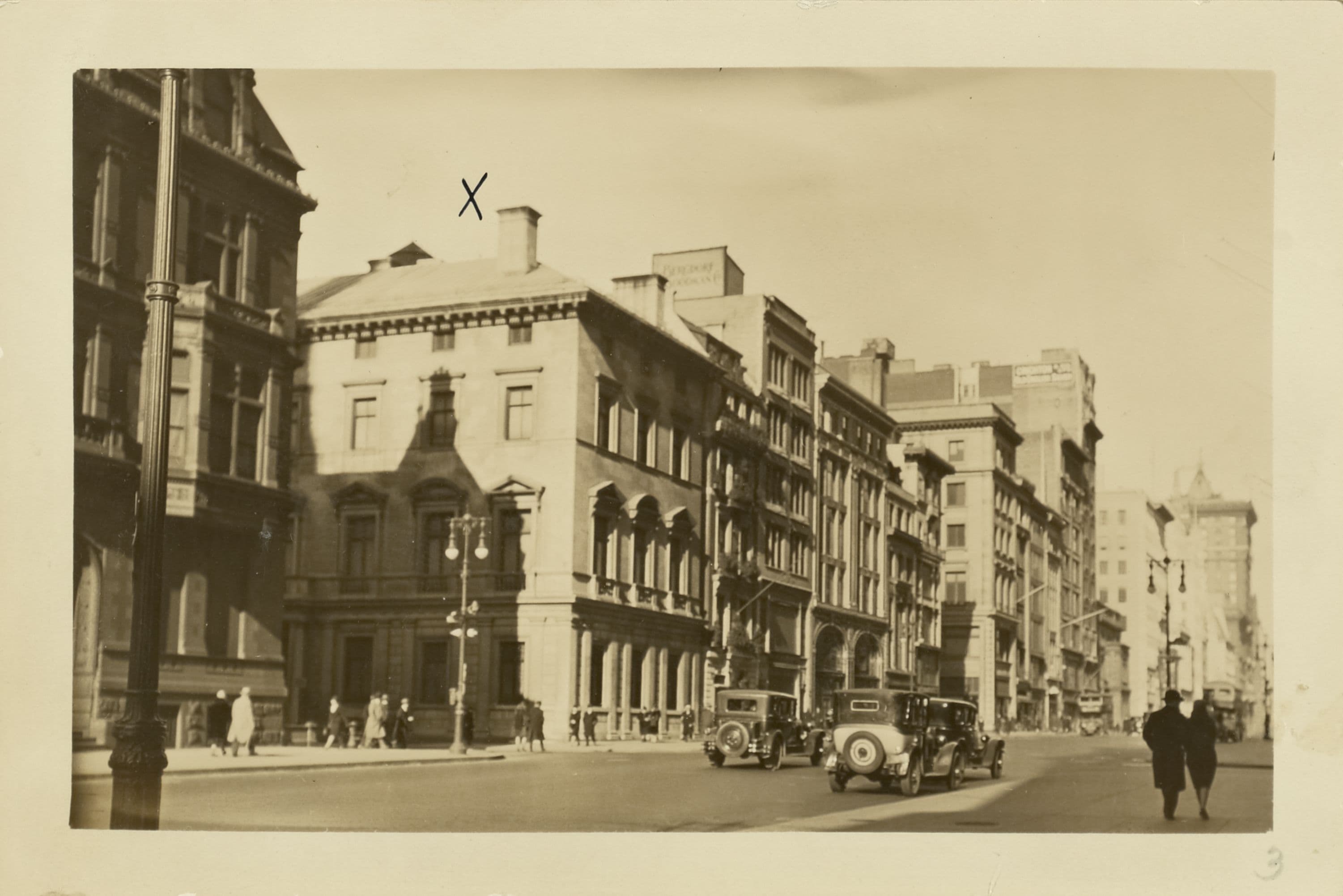 Manhattan: 5th Avenue - 49th Street