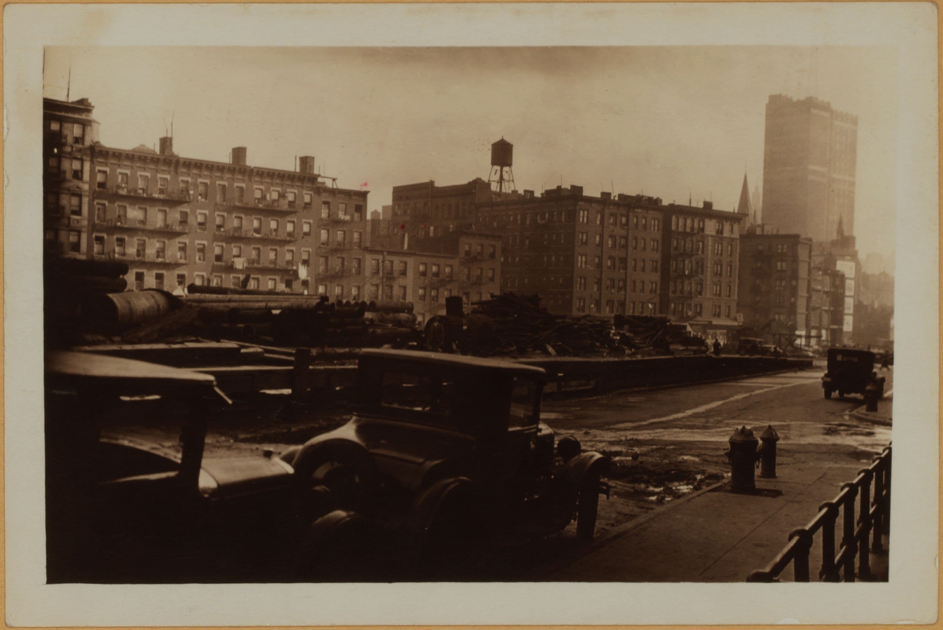 Manhattan : 6th Avenue - looking southward from the Butterick Building - Spring and MacDougal; - Clarke; - Walker and West Broadway