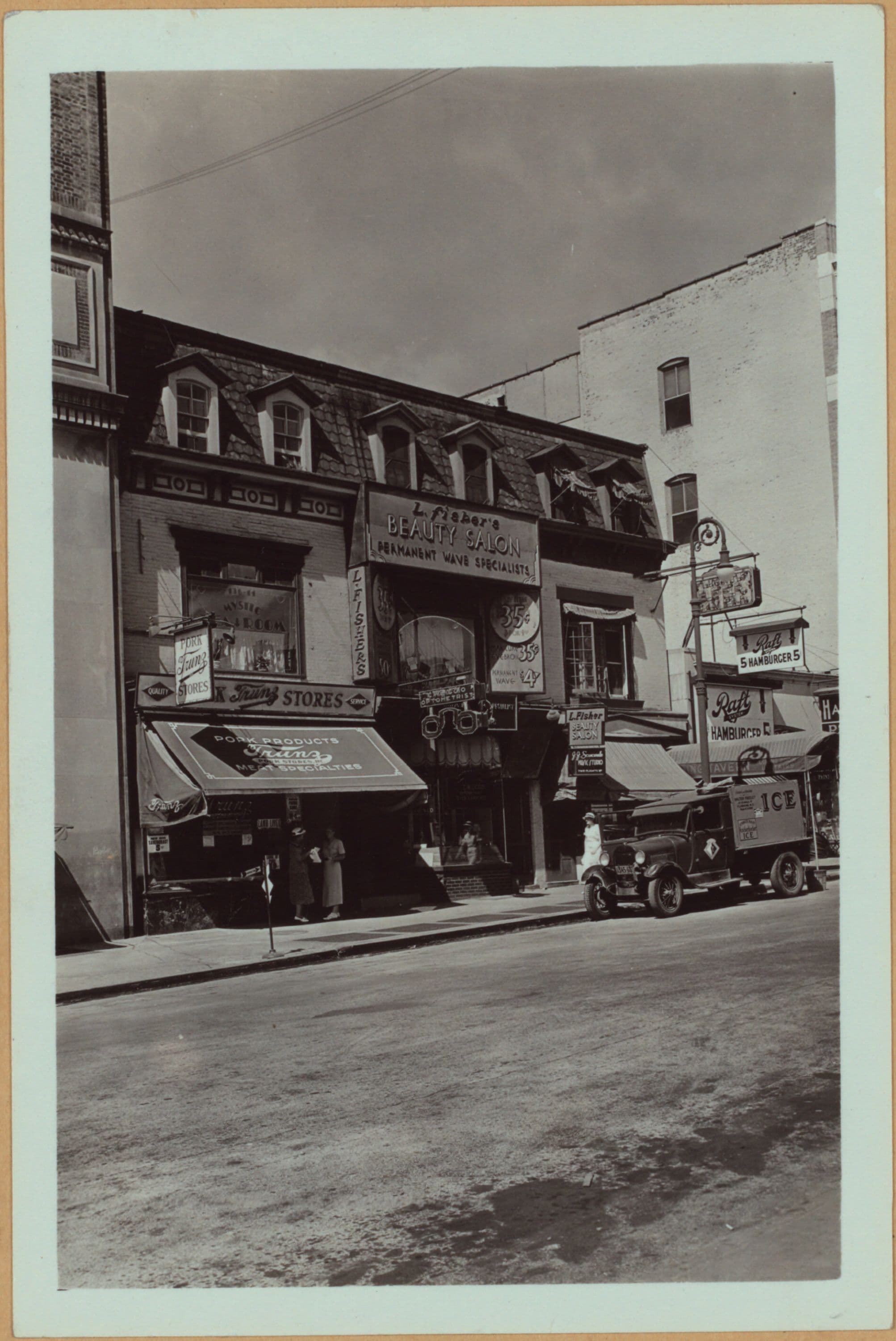 Queens: Roosevelt Avenue - Main Street