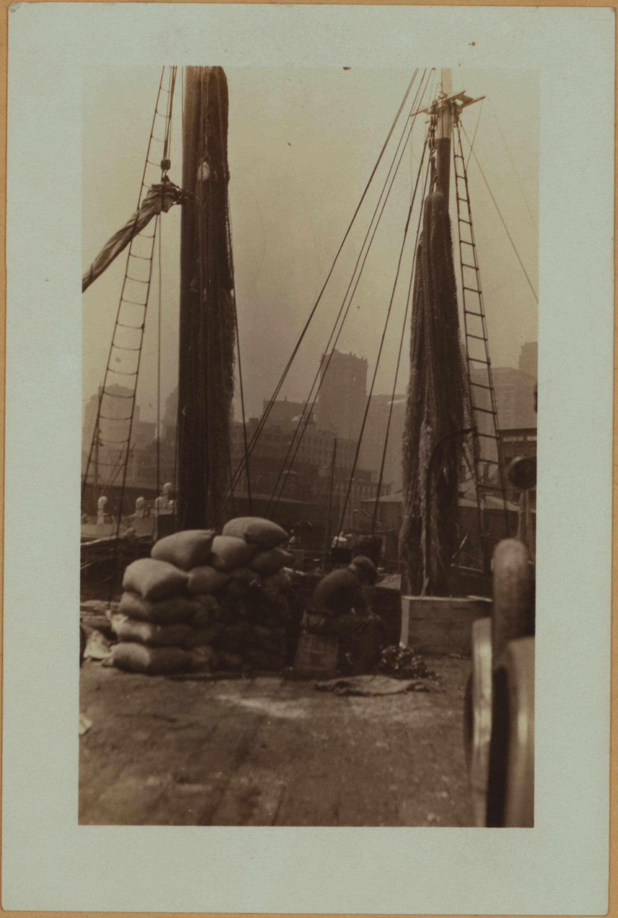 Fulton fish market - [Dealers at South Street and Peck Slip.]