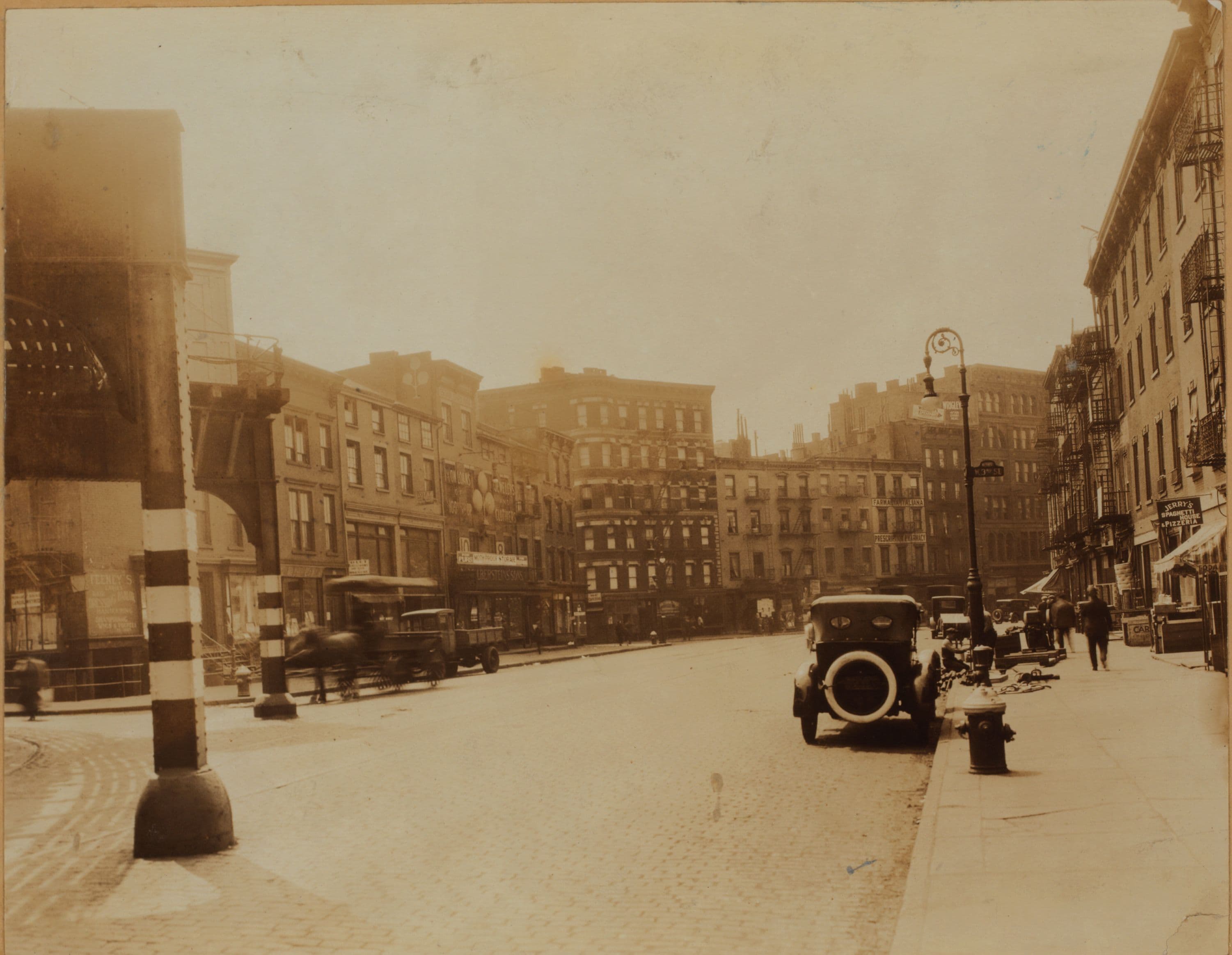 Manhattan : 6th Avenue - Carmine Street.