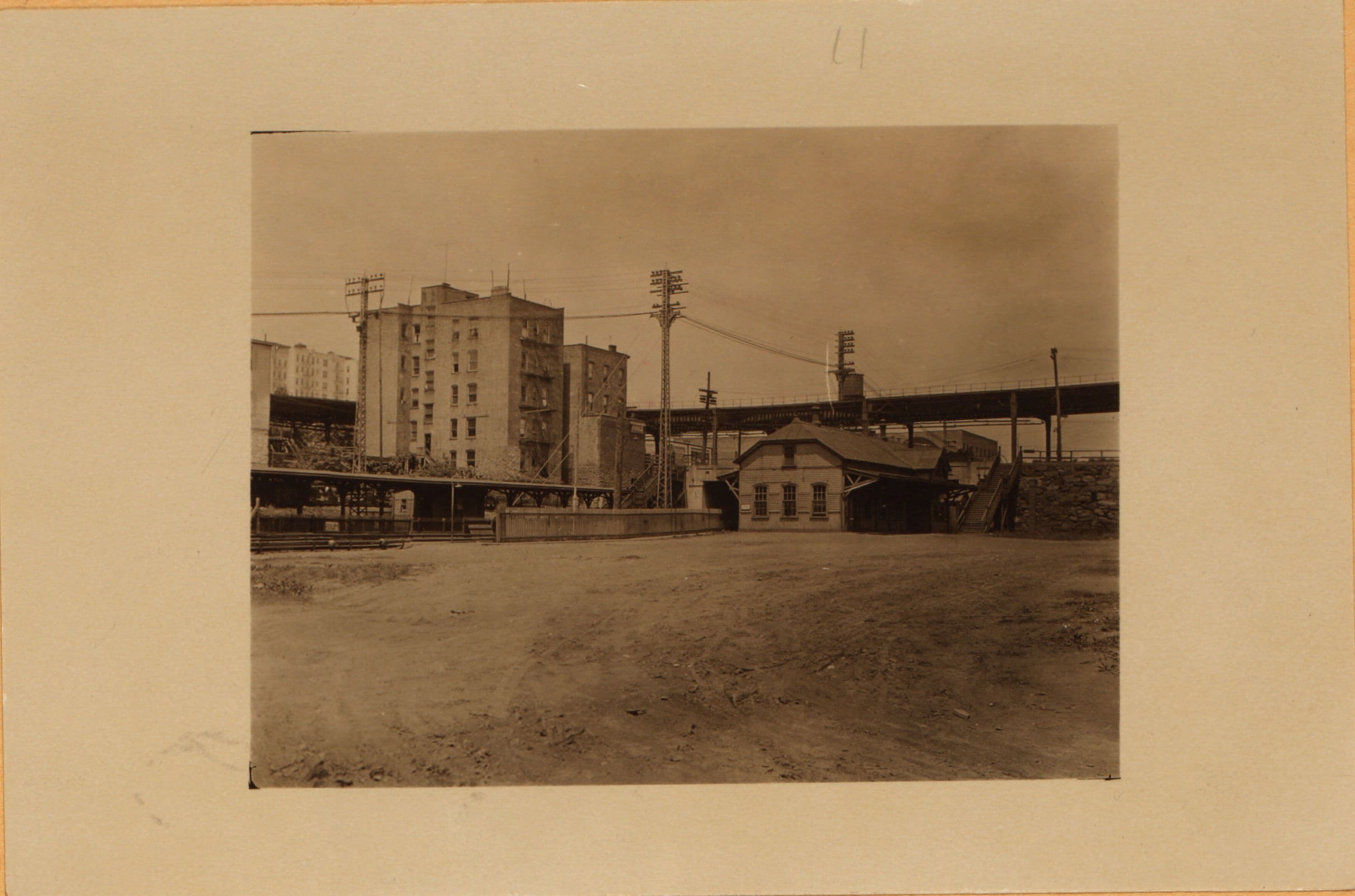 Bronx: Newell Street - Gun Hill Road (East)