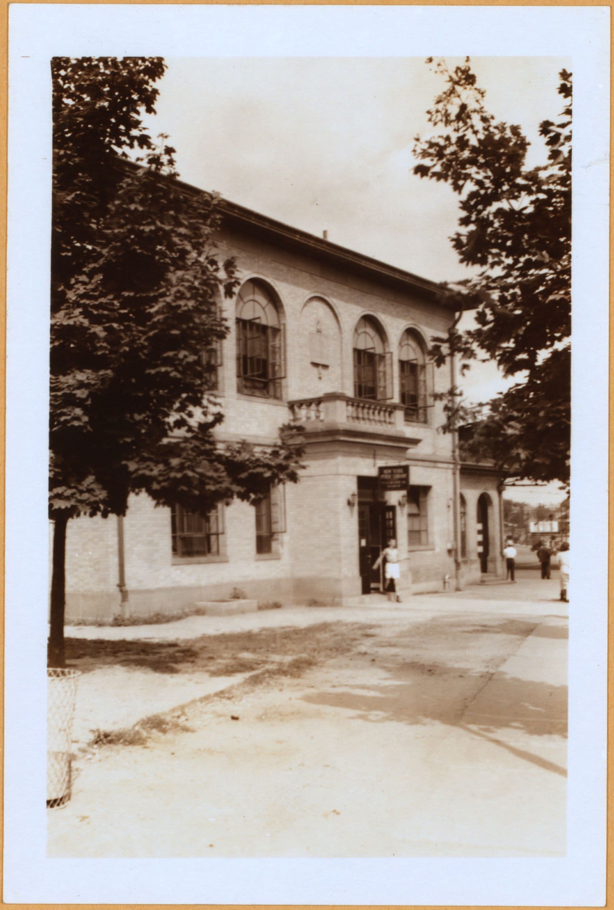 Bronx: Westchester Avenue - Tremont Avenue (East)
