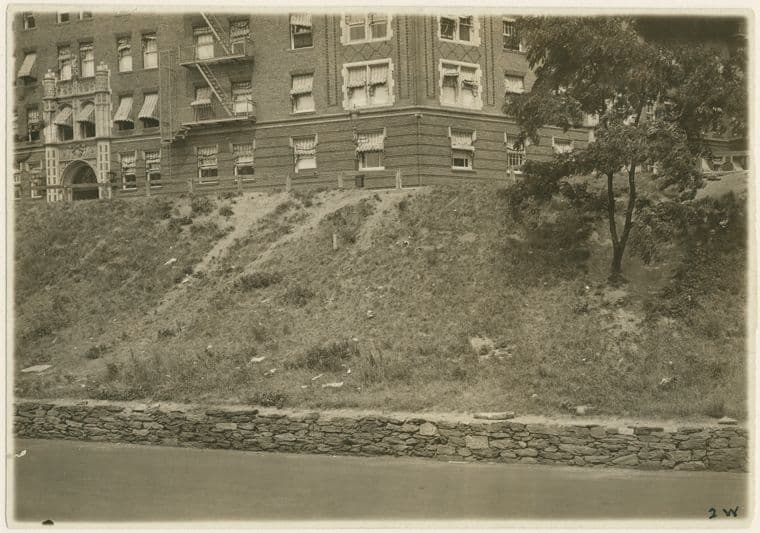 Riverside Dr. - 160th Street looking east