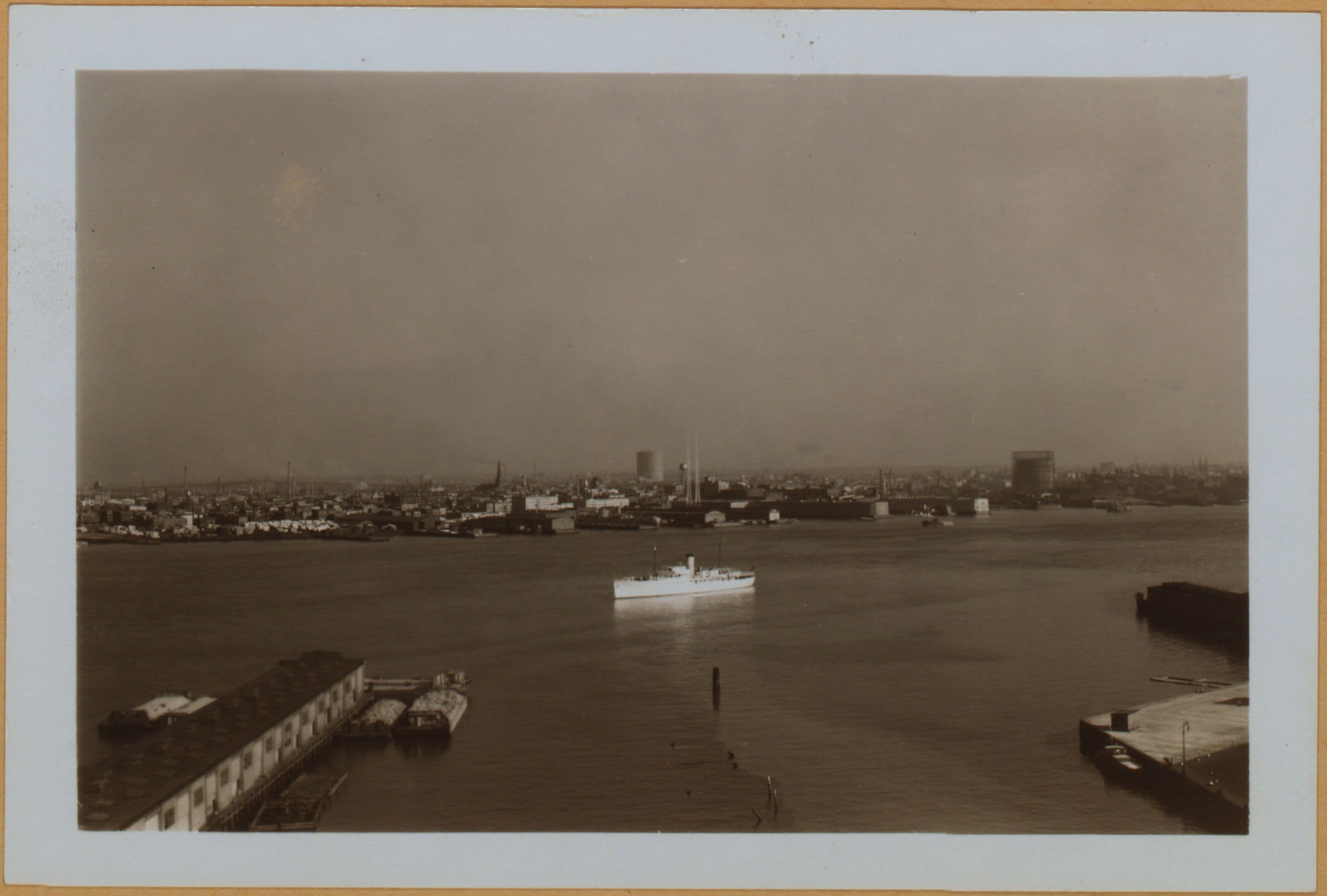 Manhattan: East River Drive - 24th Street (East)