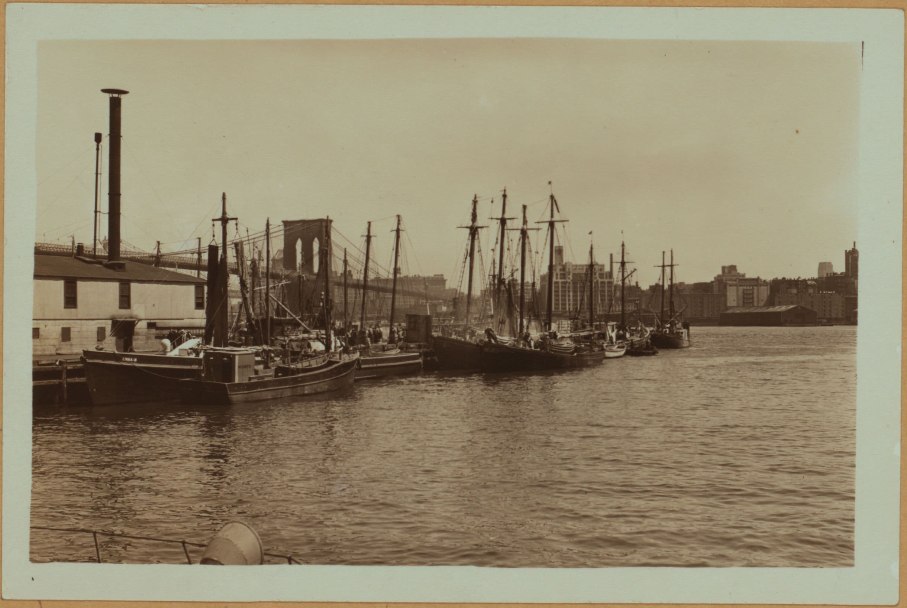 Fulton fish market - [Fishing fleet - Fulton Street docks.]